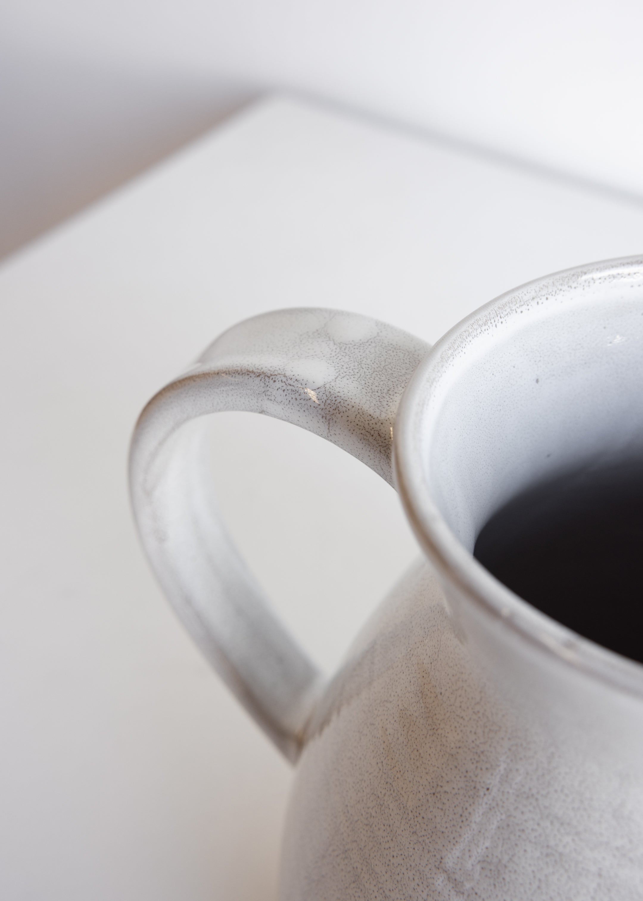 Heirloom Jug Tall / Snow