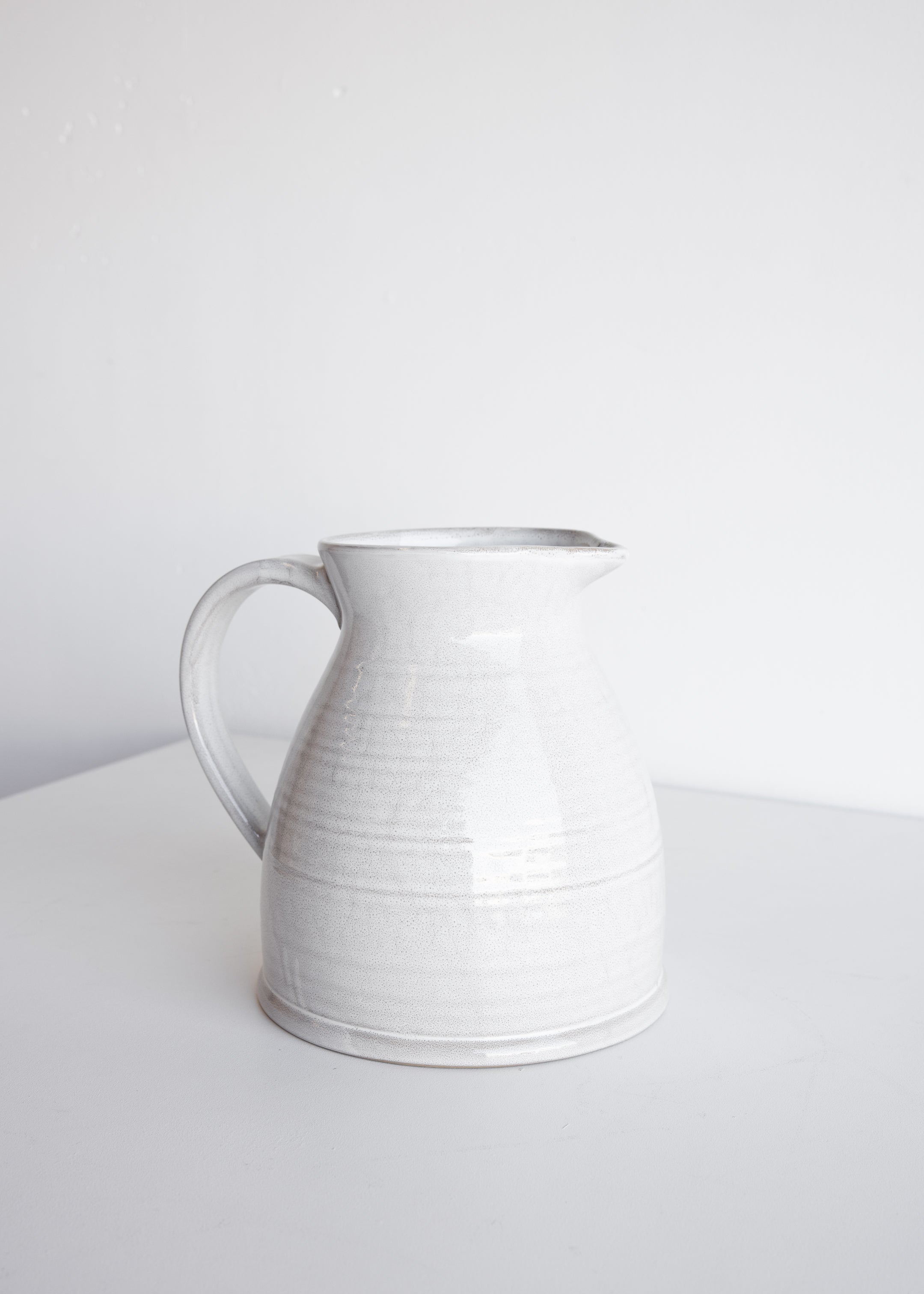 Heirloom Jug Tall / Snow