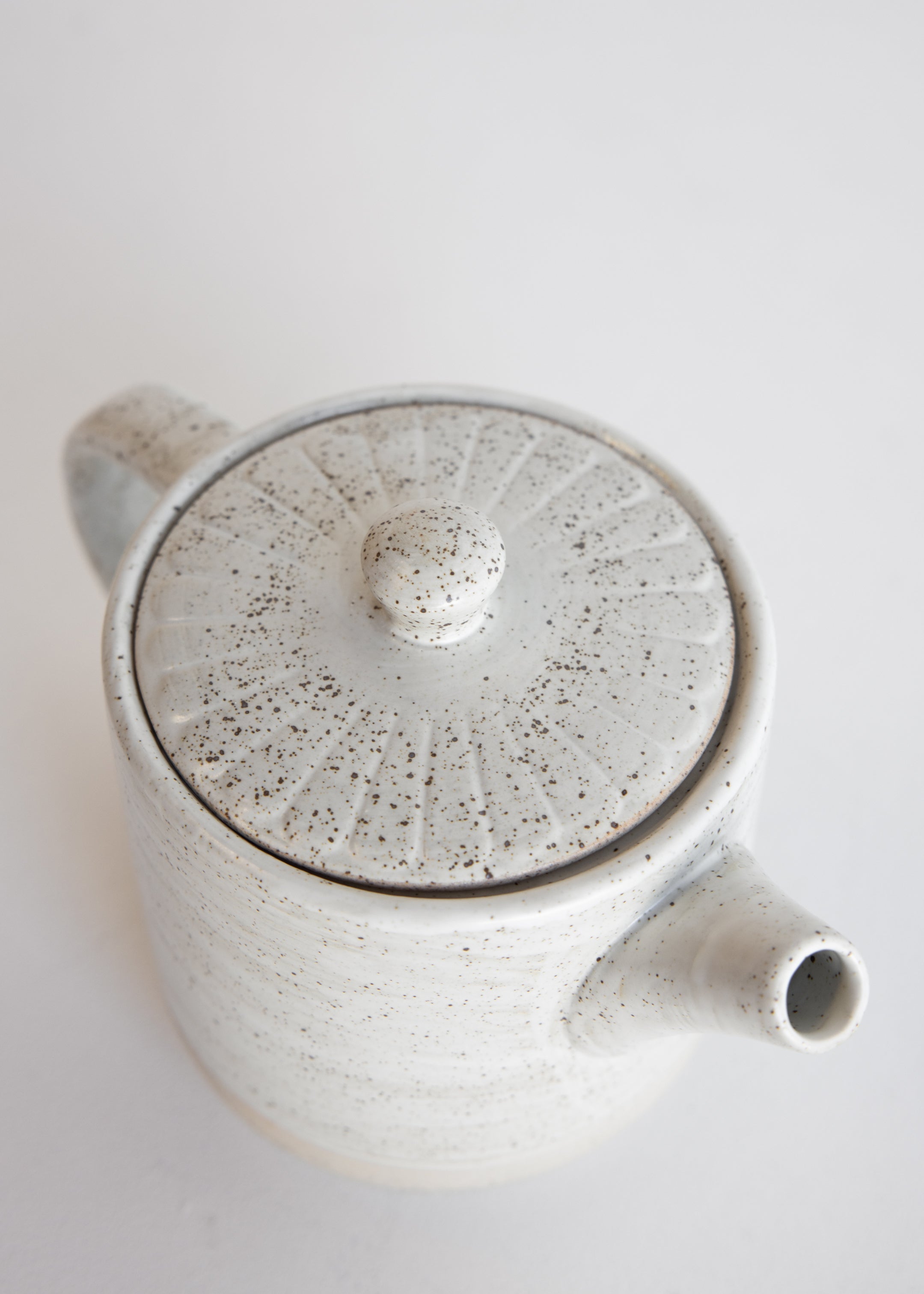 Ceylon Teapot / White