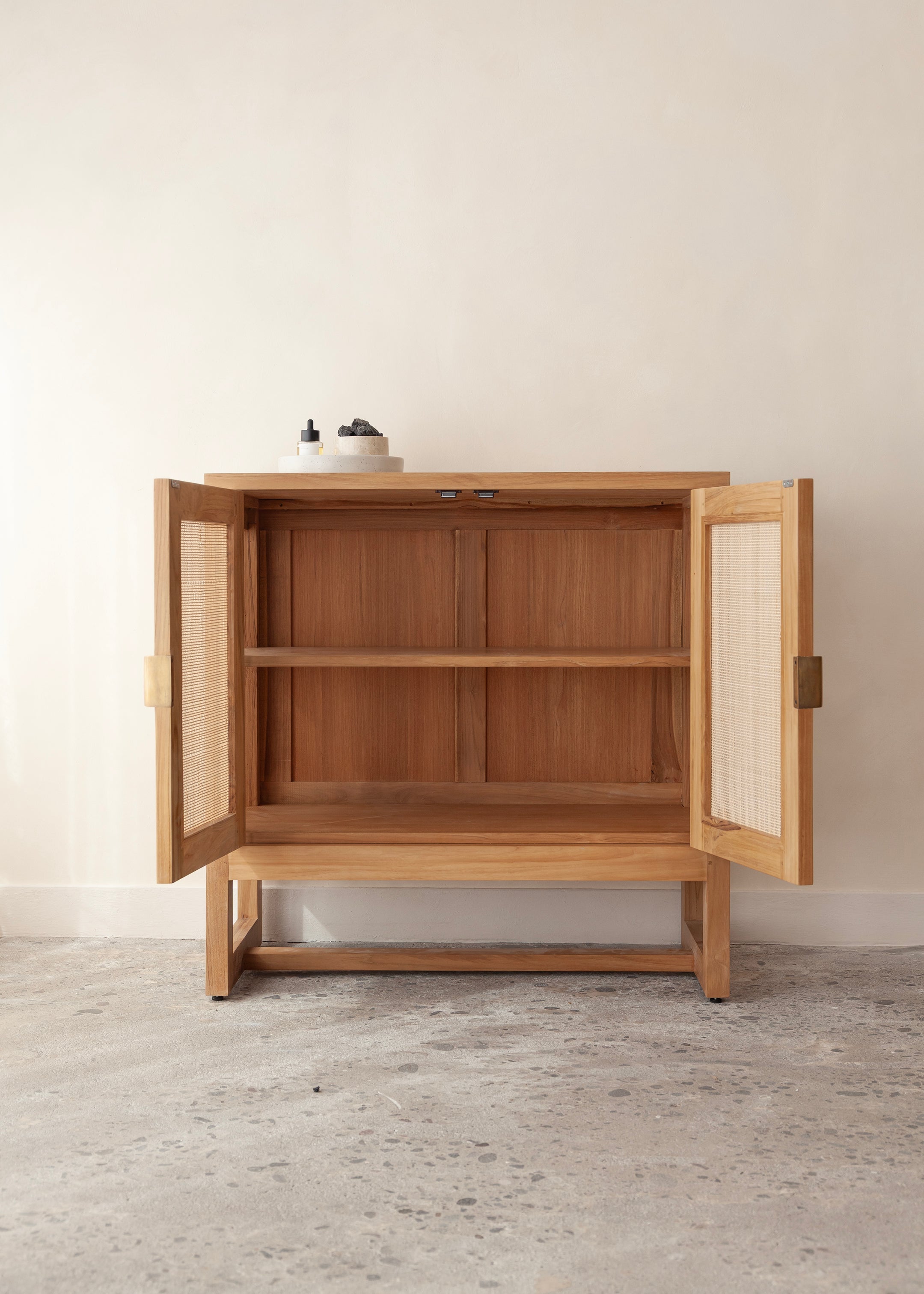 Alba Teak Cabinet / Natural