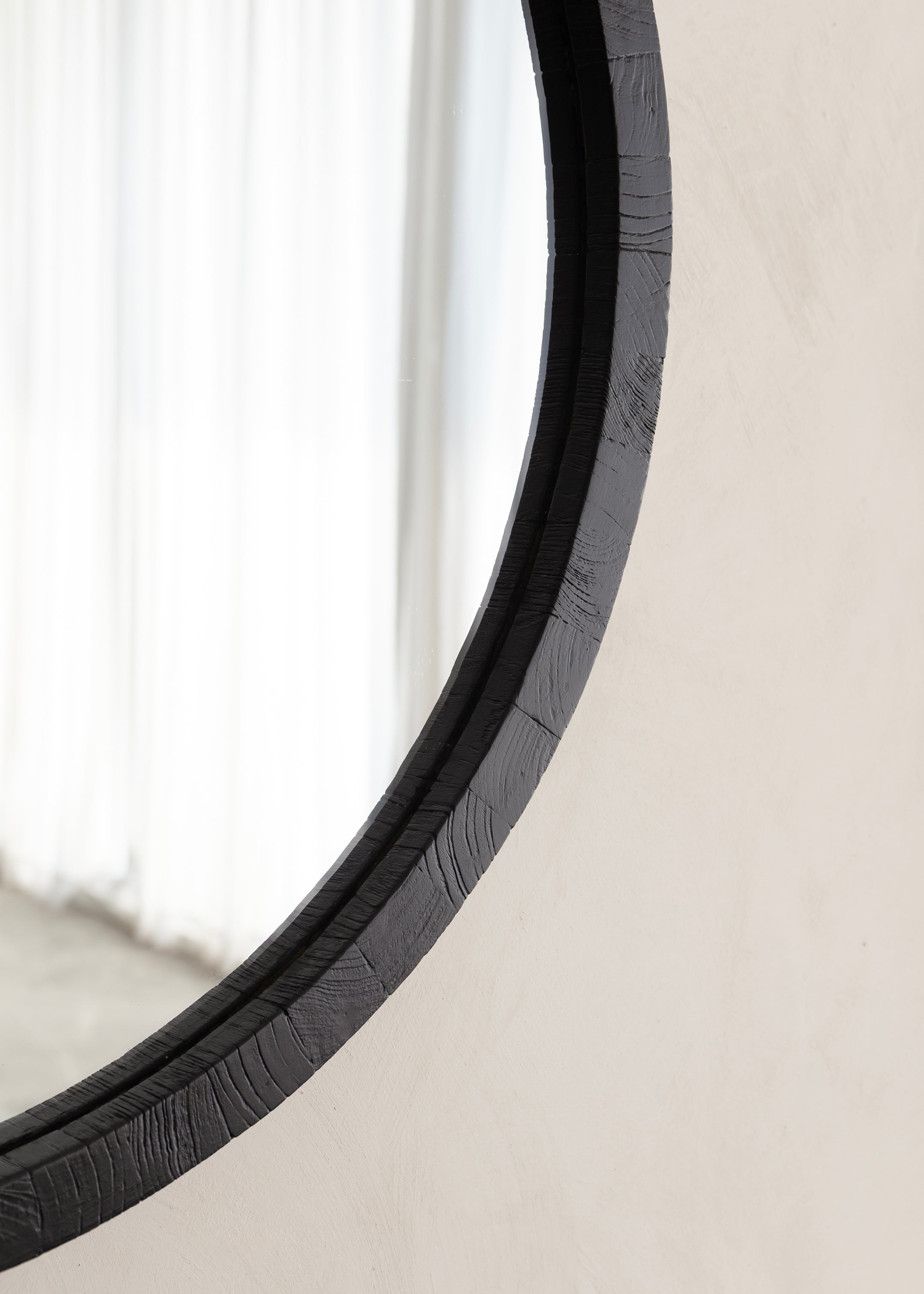 Aura Wall Mirror / Black