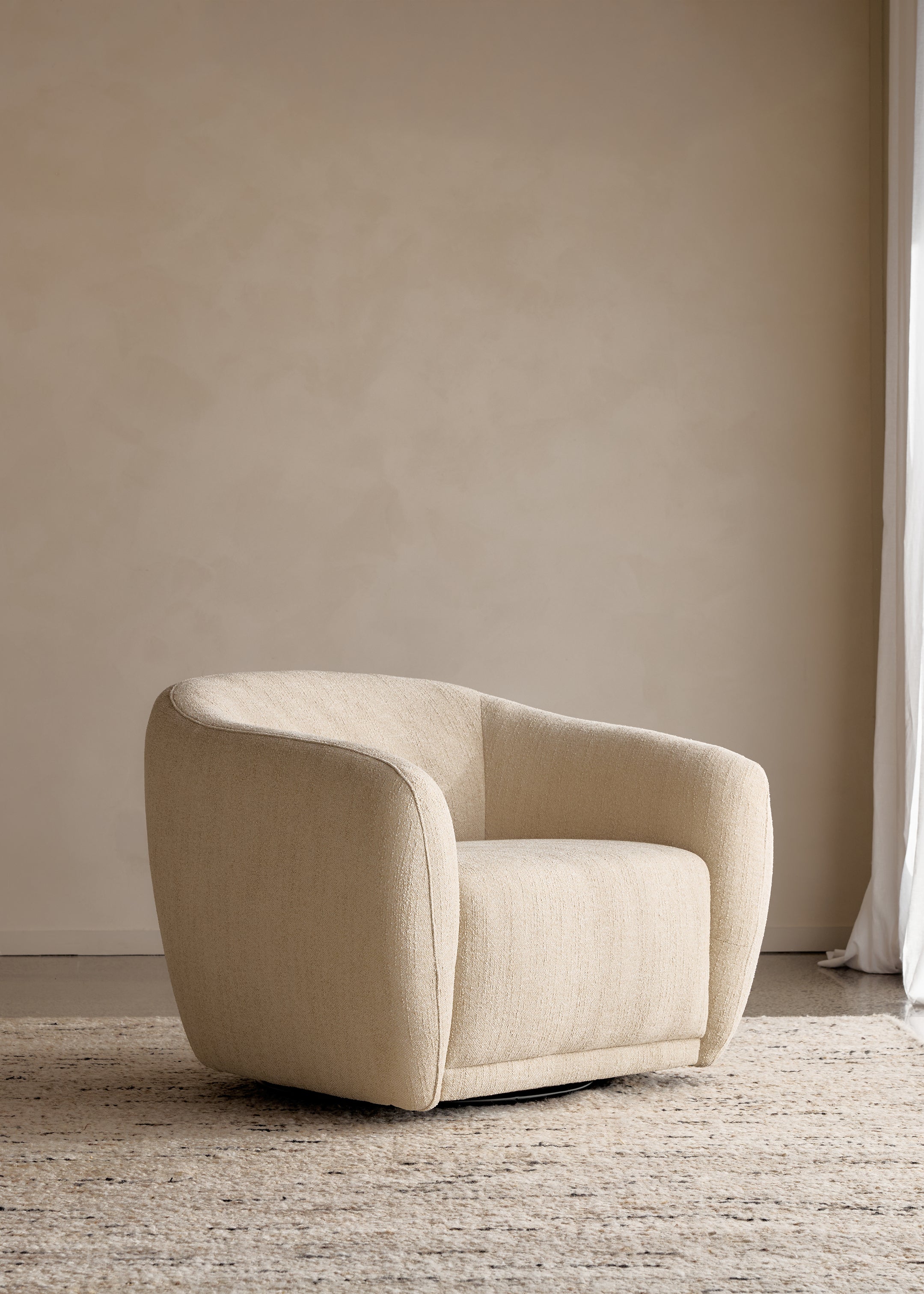 Blake Armchair / Natural