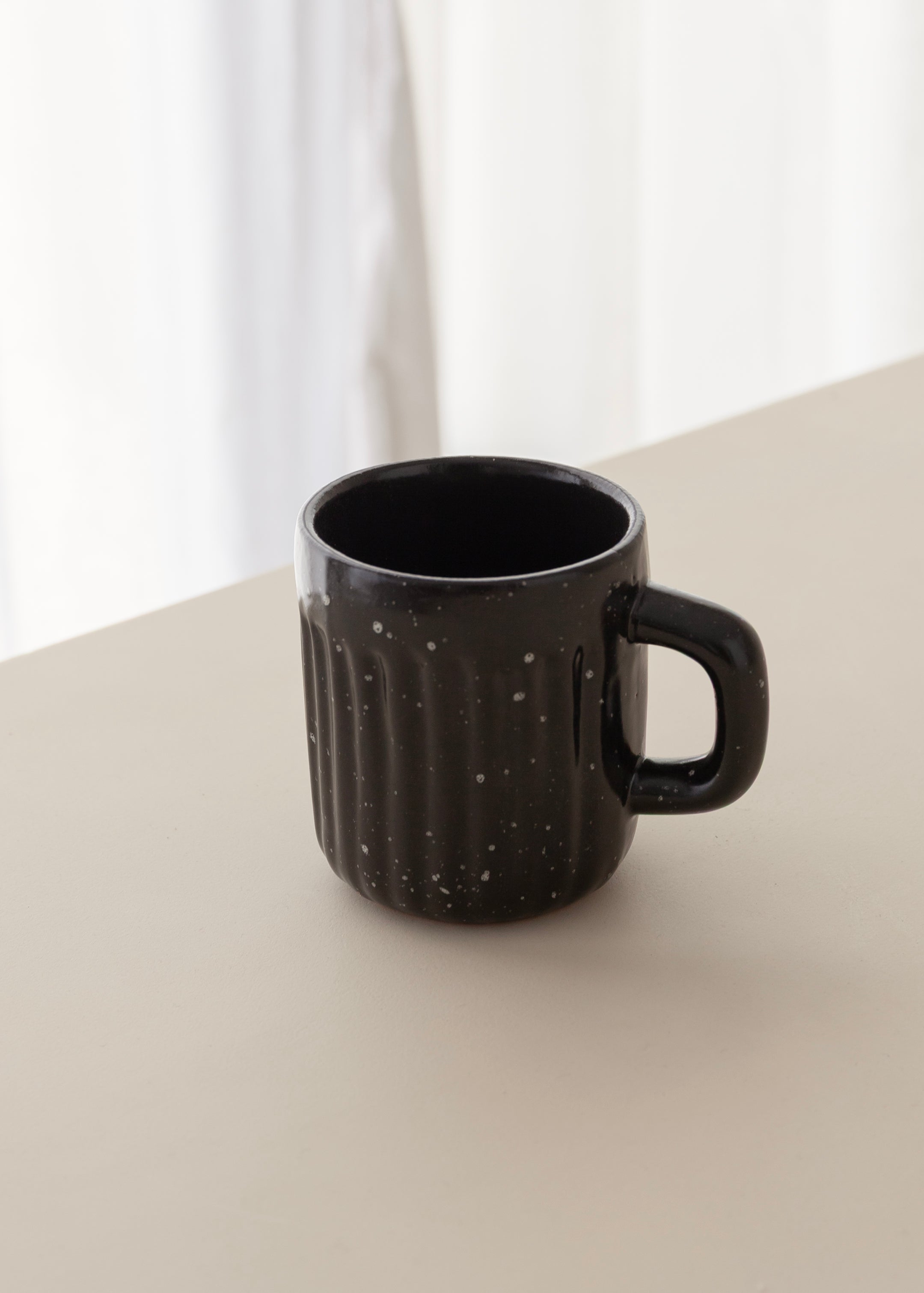 Dami Cup / Speckled Black