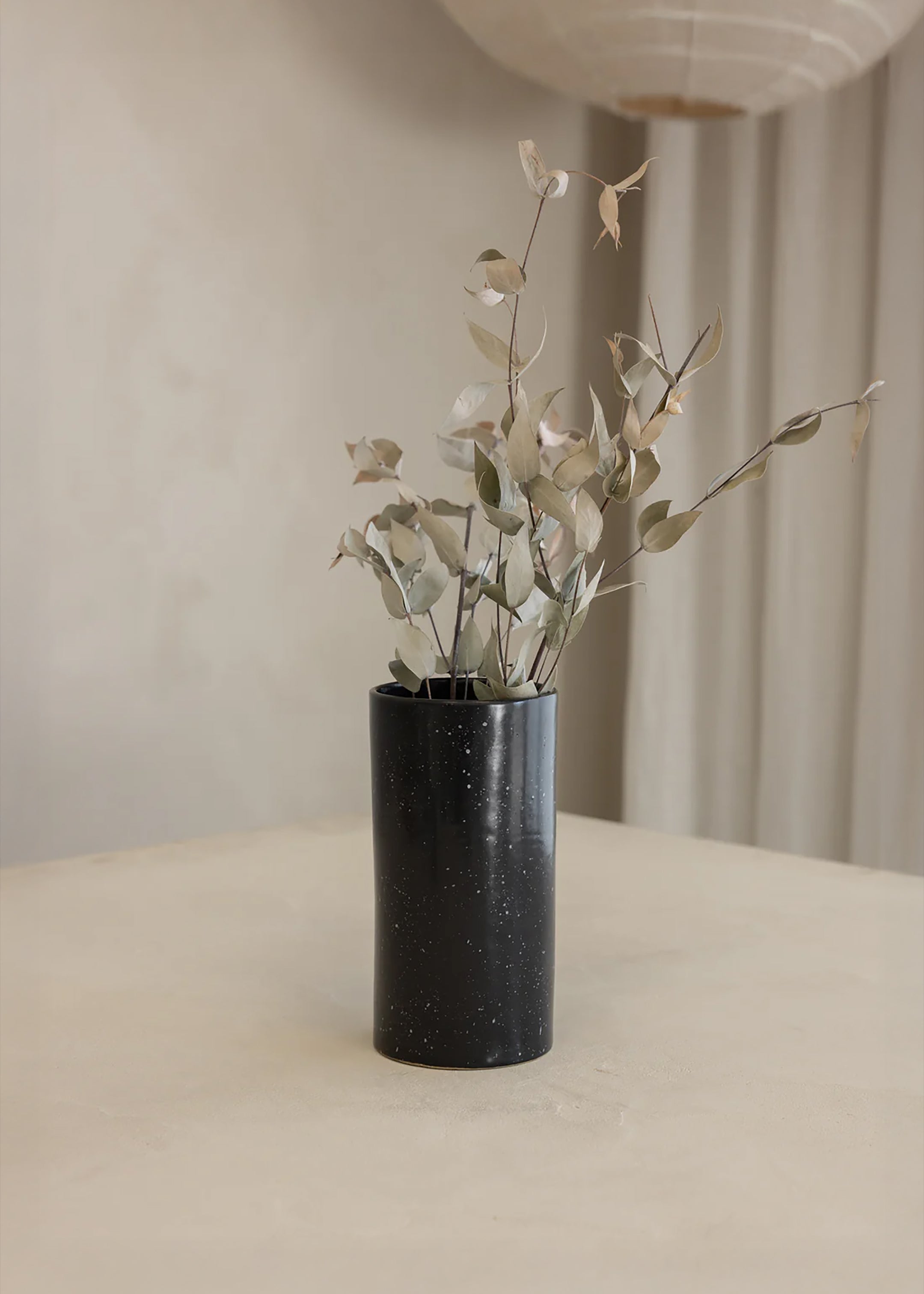Daya Vase / Speckled Black