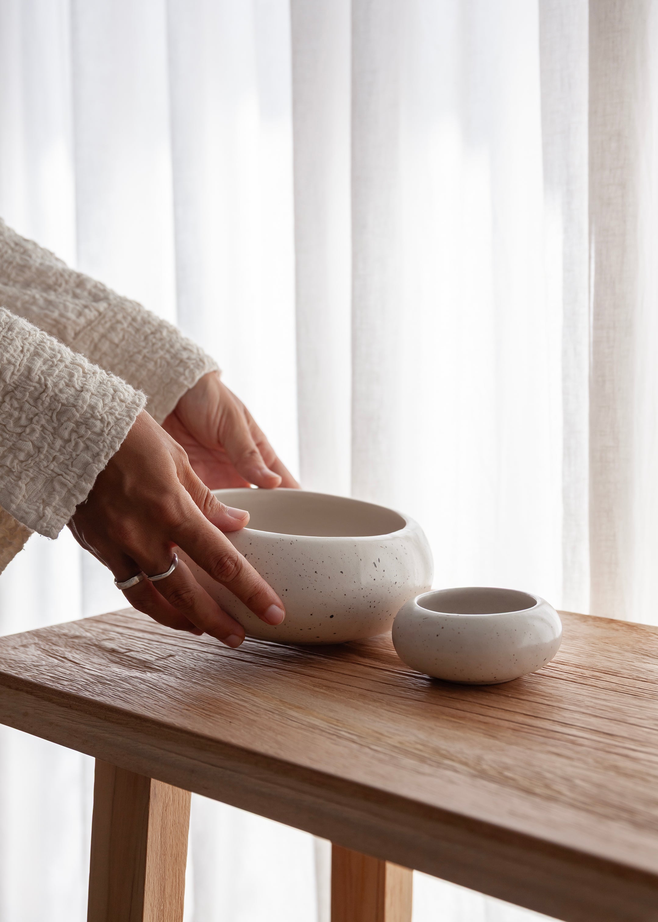 Giri Bowl / Speckled White