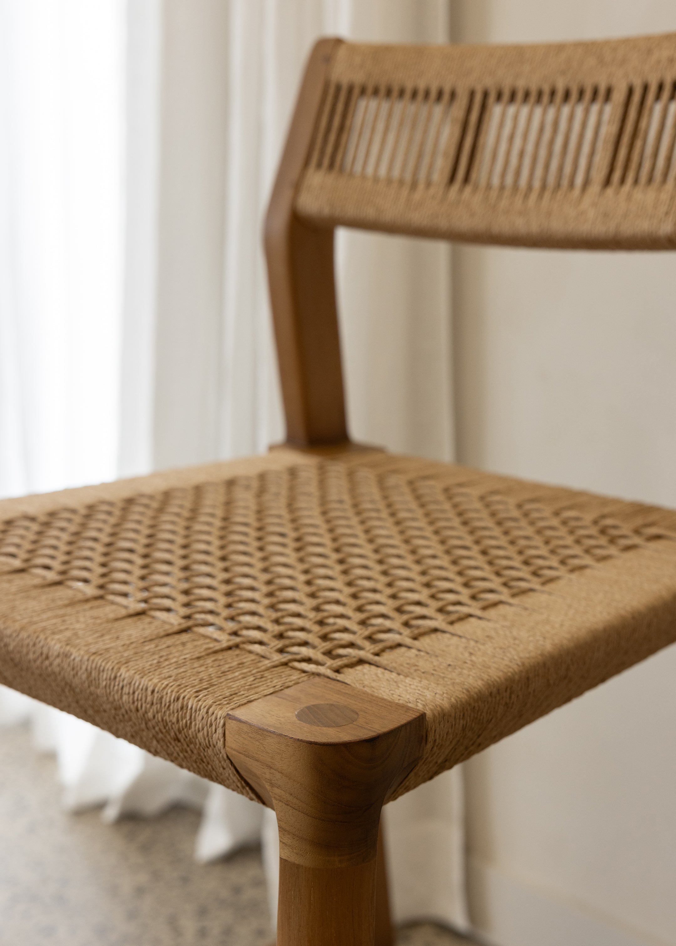 Glide Luxe Stool / Natural Loom