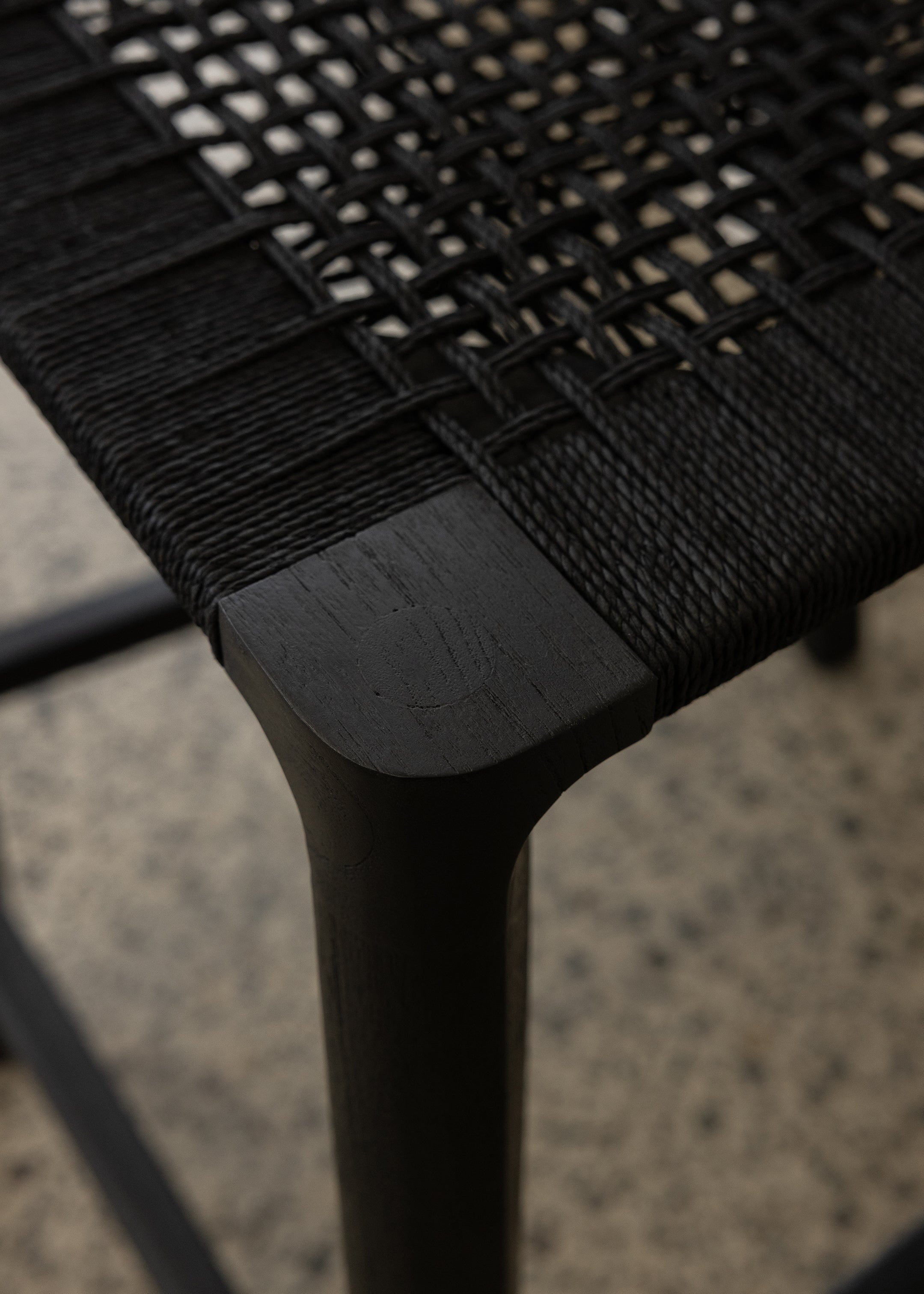 Glide Luxe Stool / Black Loom