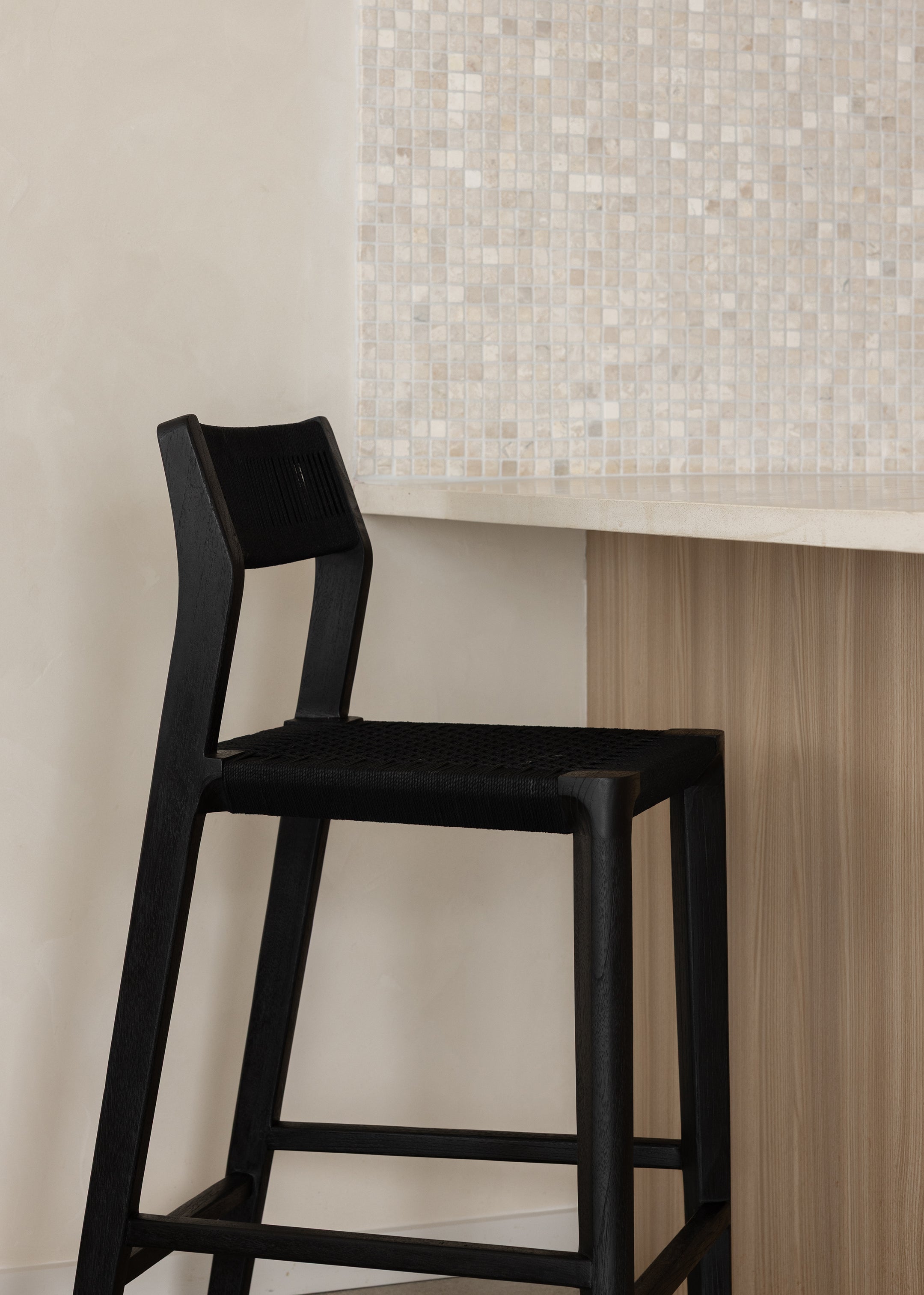 Glide Luxe Stool / Black Loom
