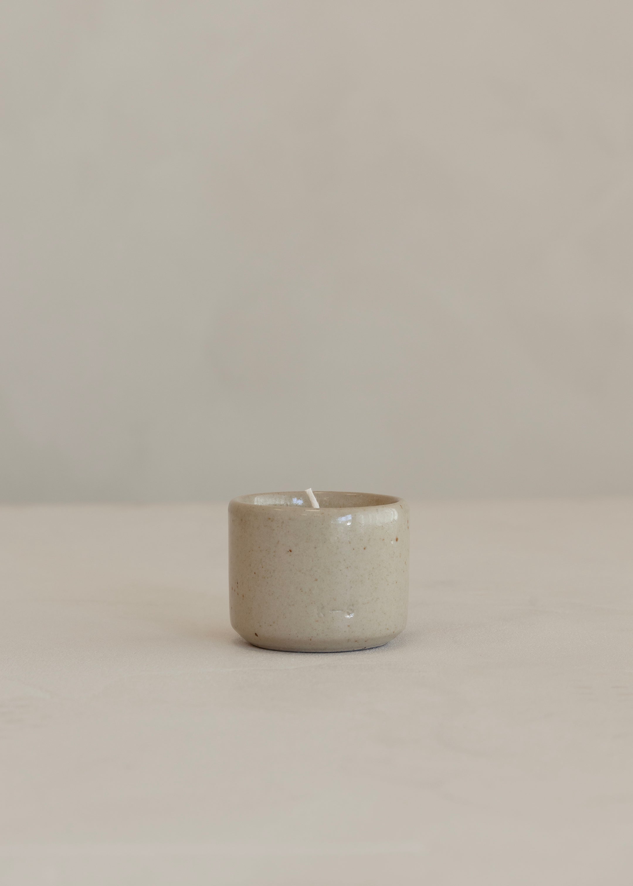 Hand-poured Natural Wax Scented Candle / Sandalwood / Speckled Cream