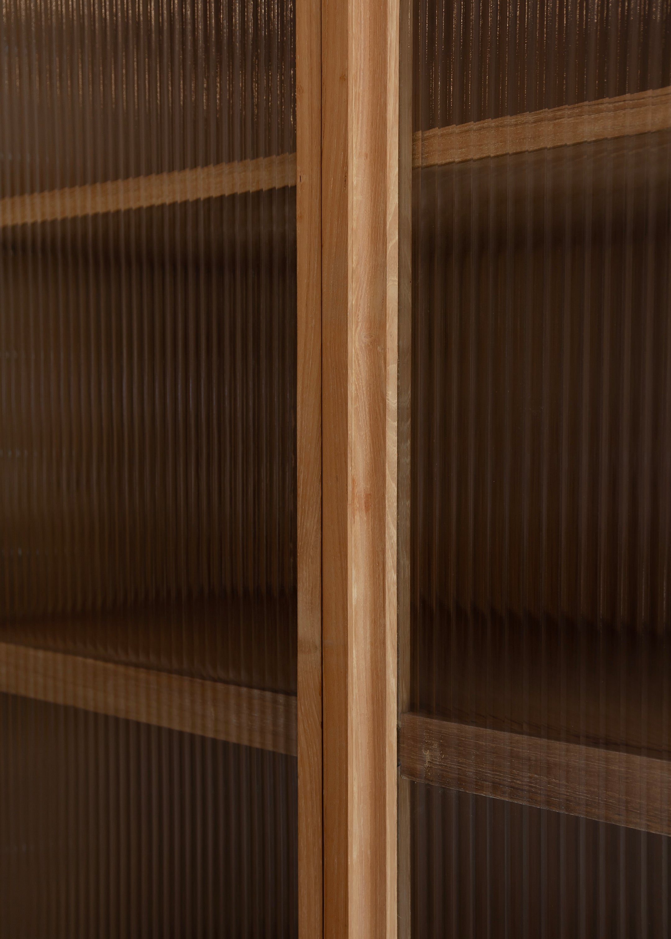 Jasper Glass Cabinet / High