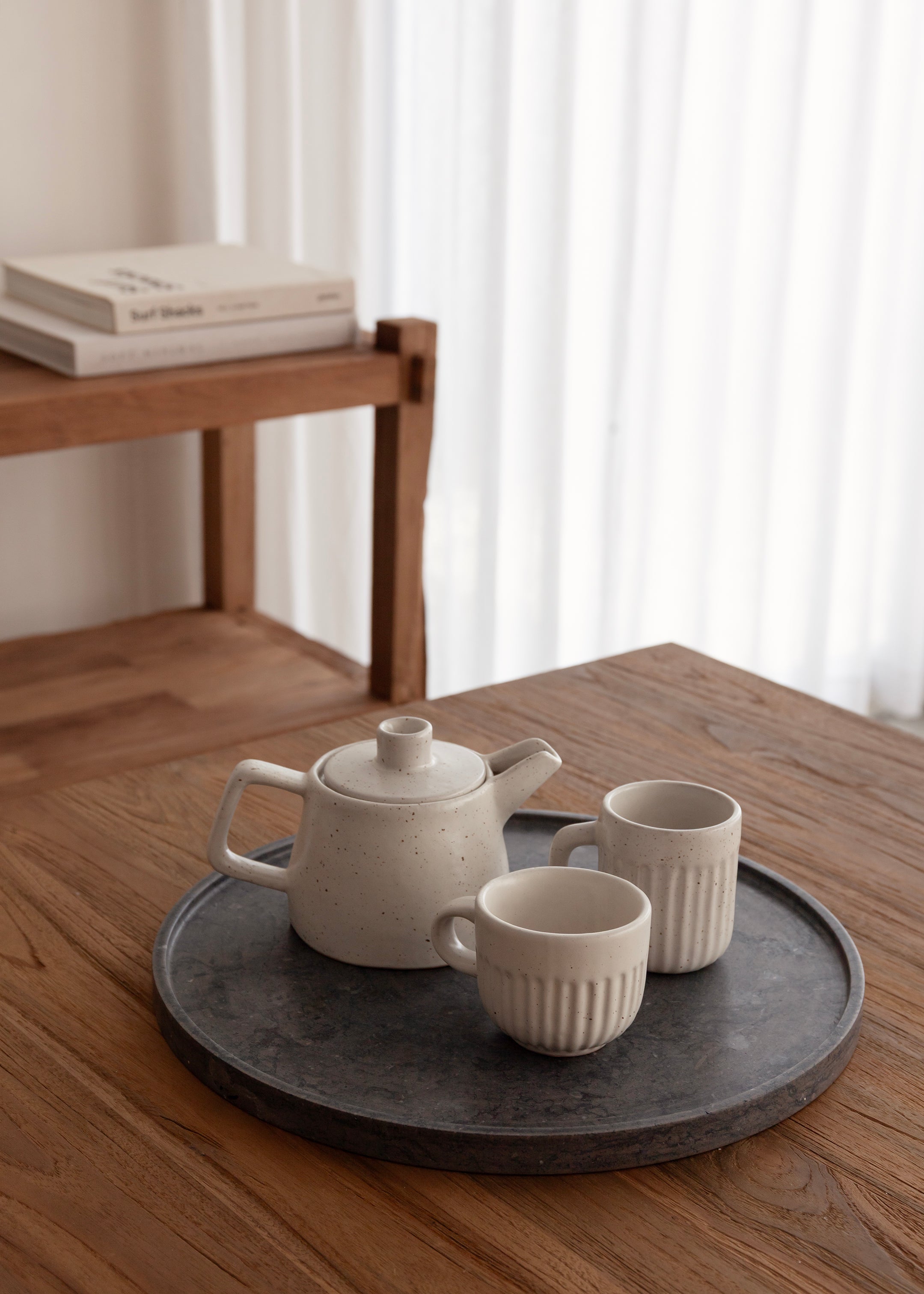 Jiwa Tea Pot / Speckled White
