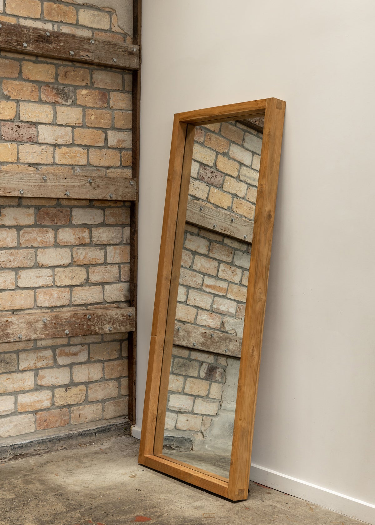 Juno Mirror