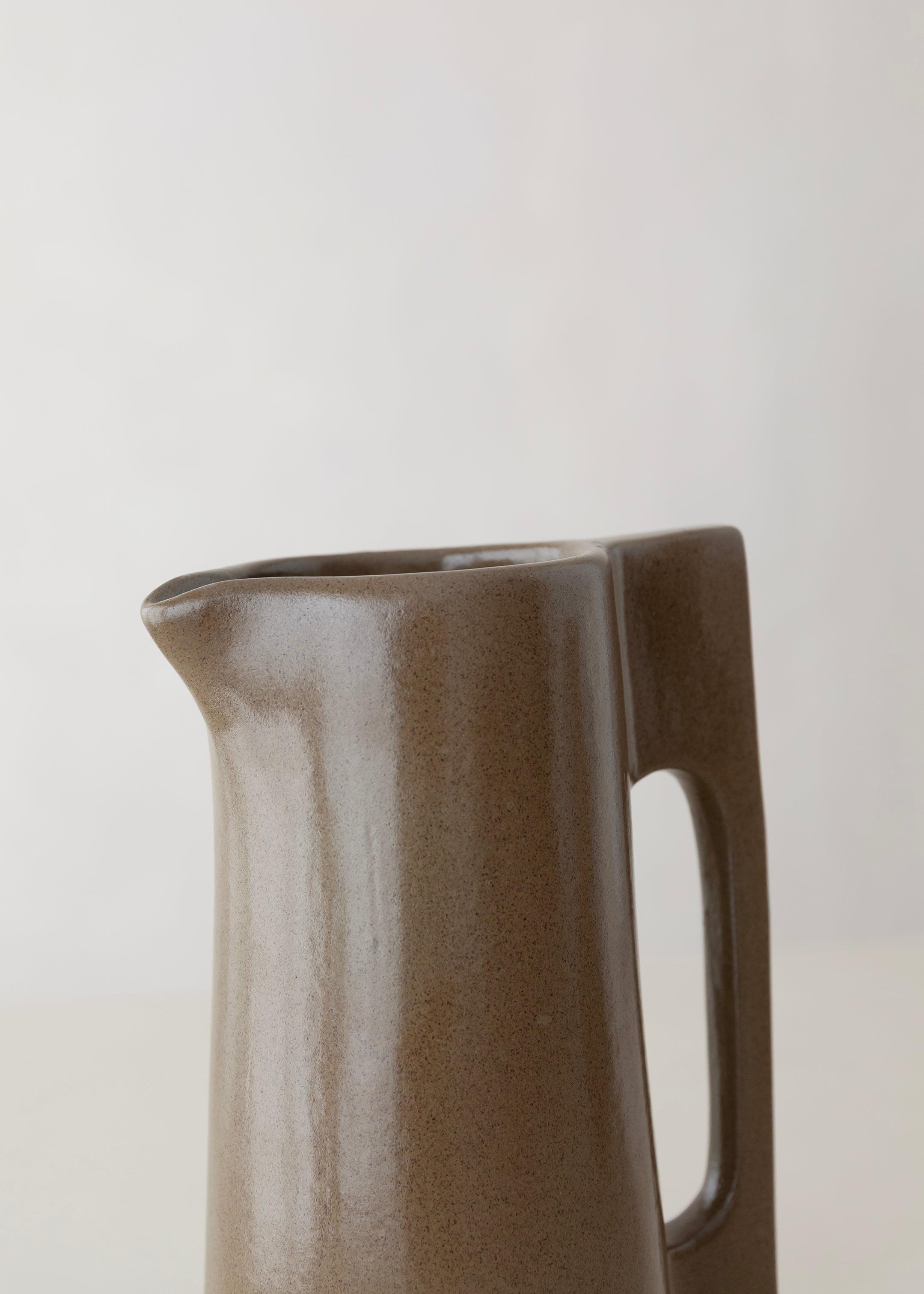 Kaia Jug / Olive