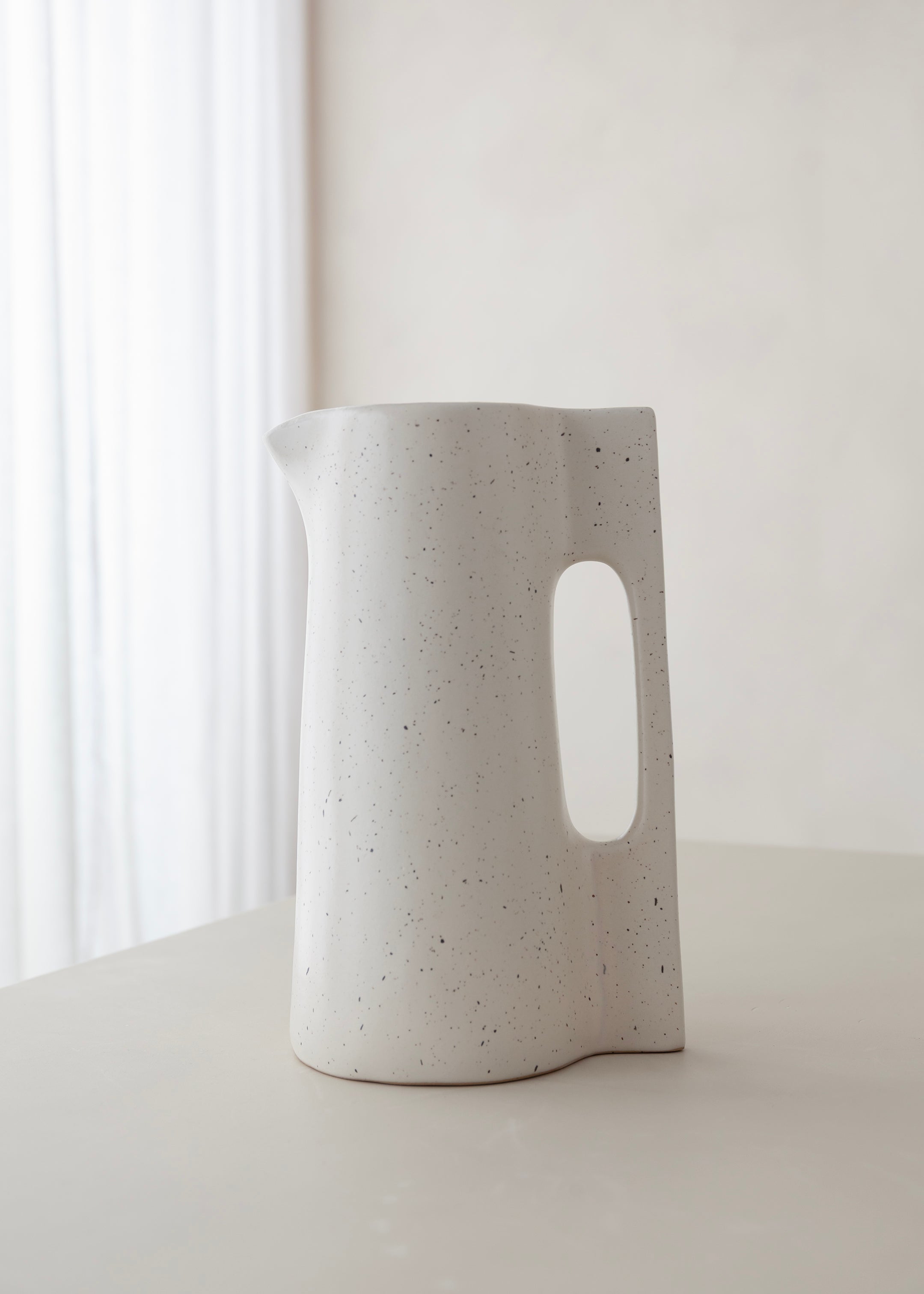 Kaia Jug / Speckled White