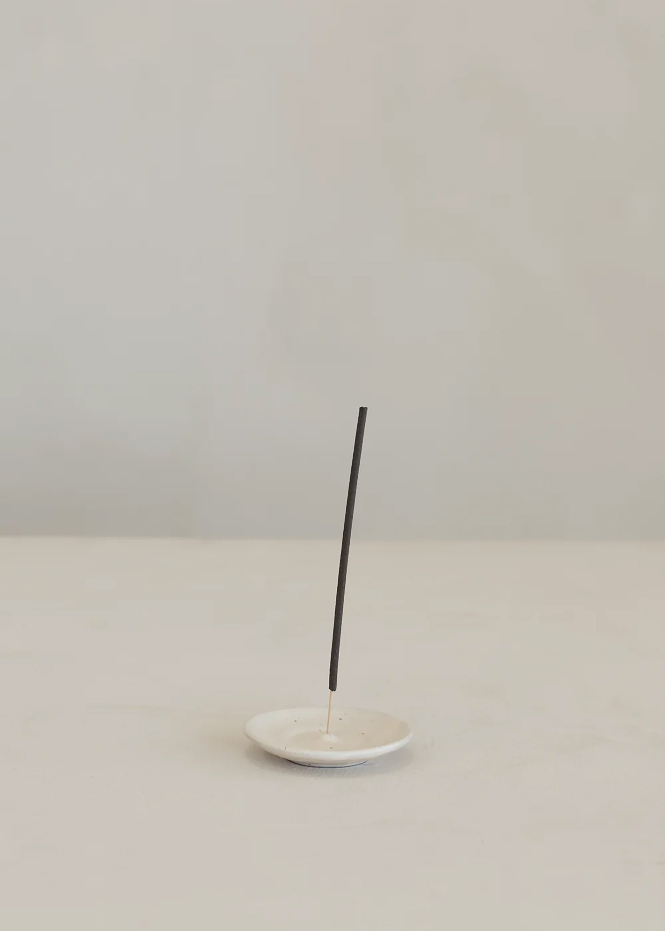 Kawi Incense Holder / Speckled White