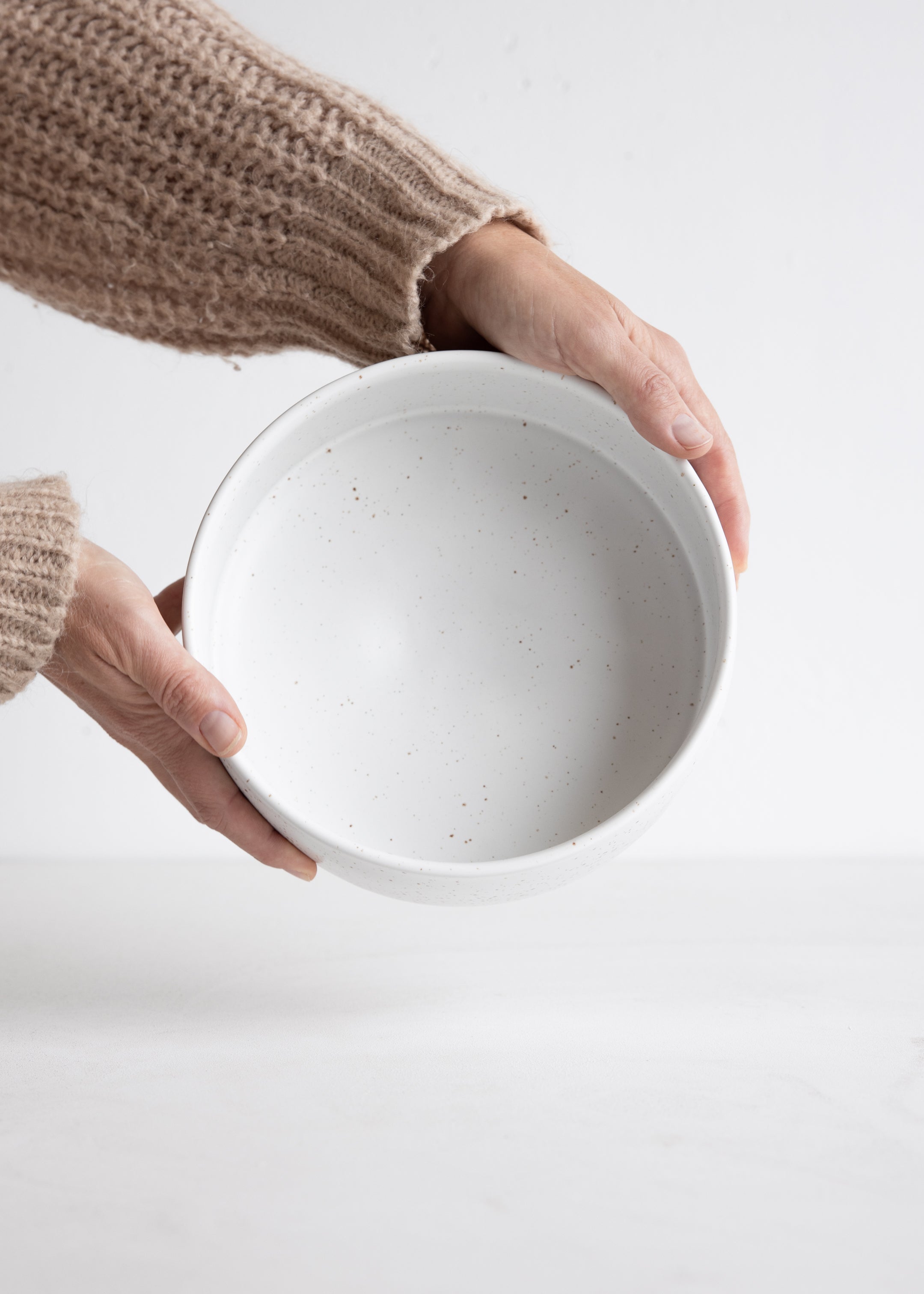 Hagi Bowl Large / White Light Brown