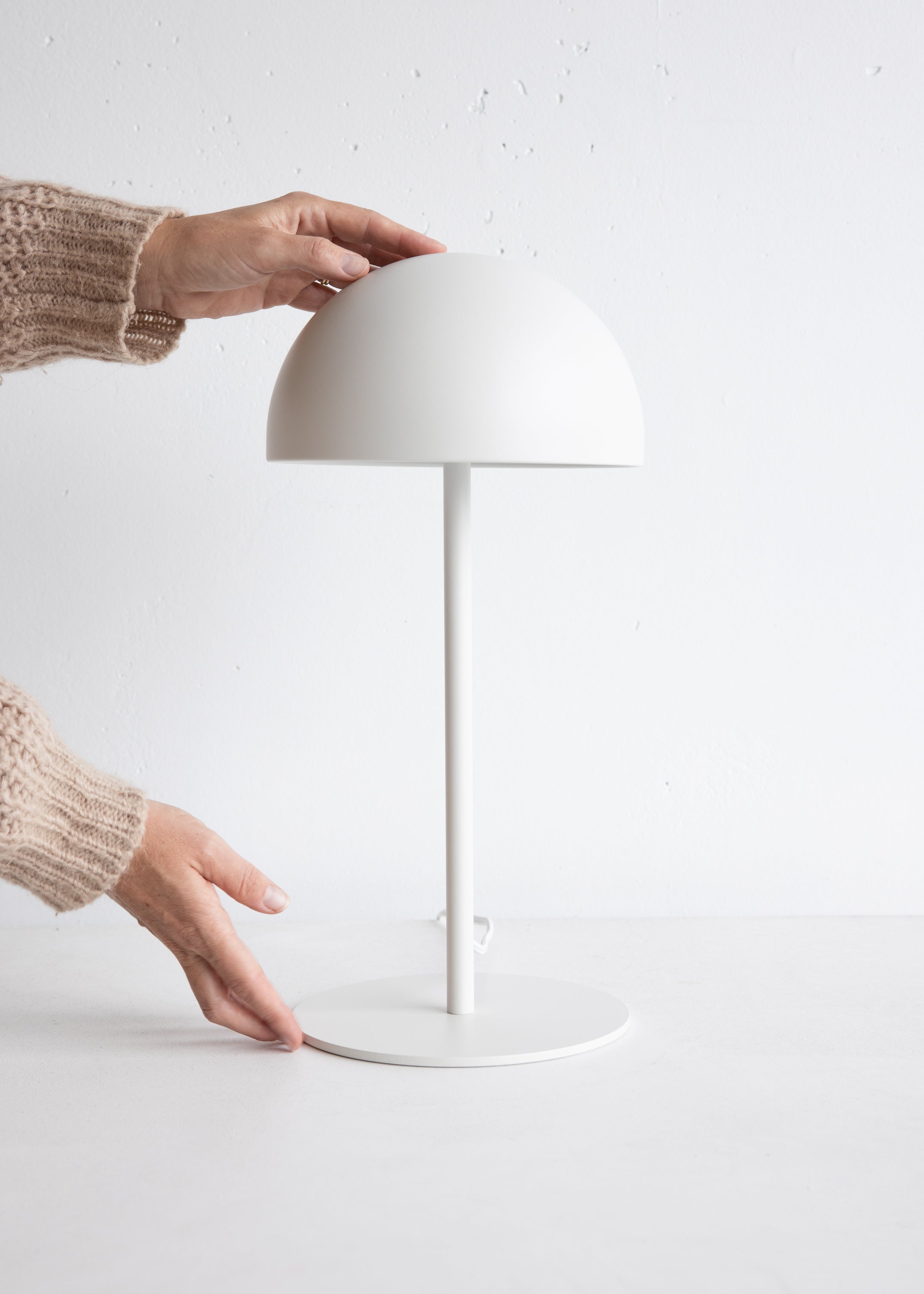 Moon Table Lamp / White