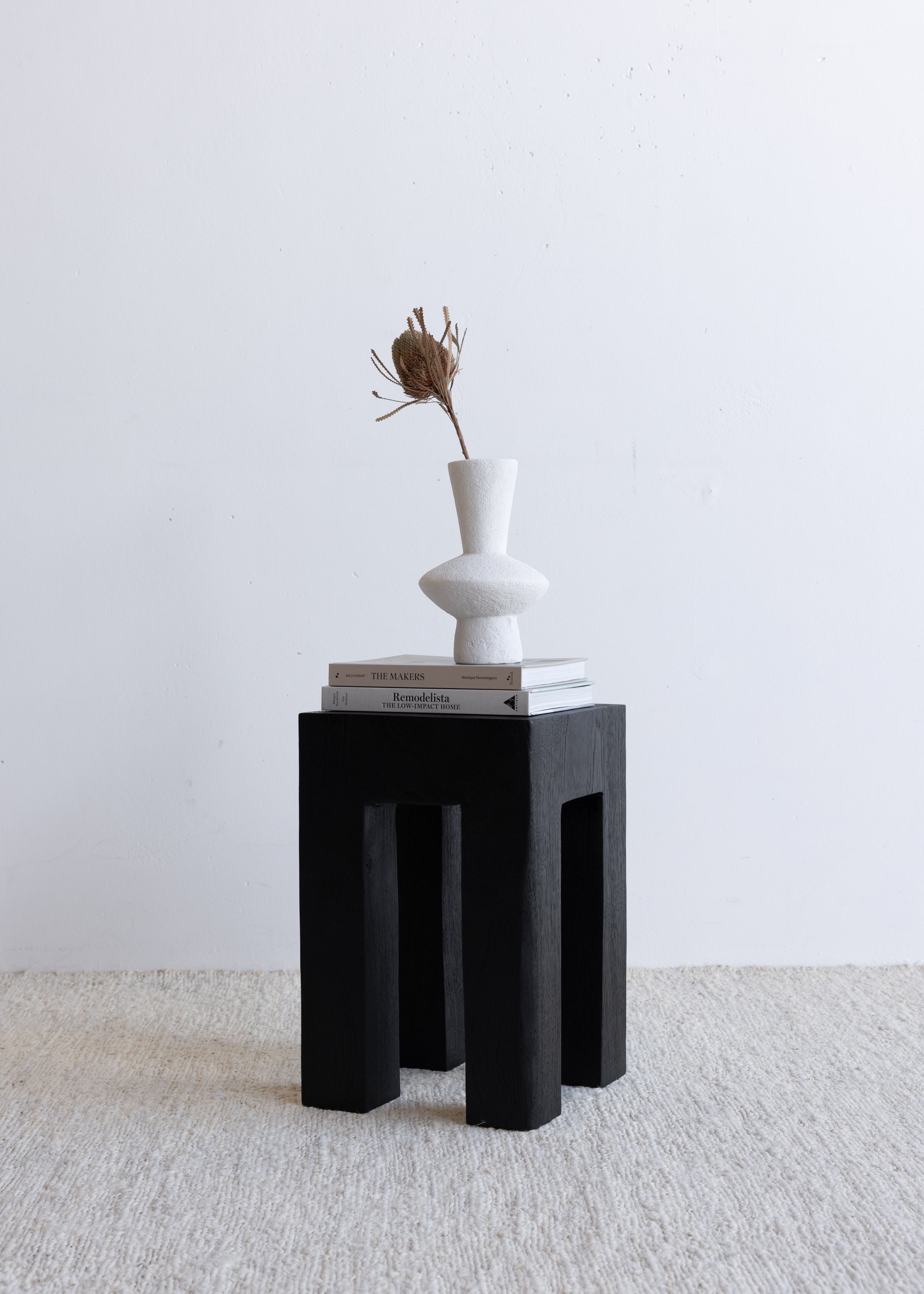 Koa Stool / Black