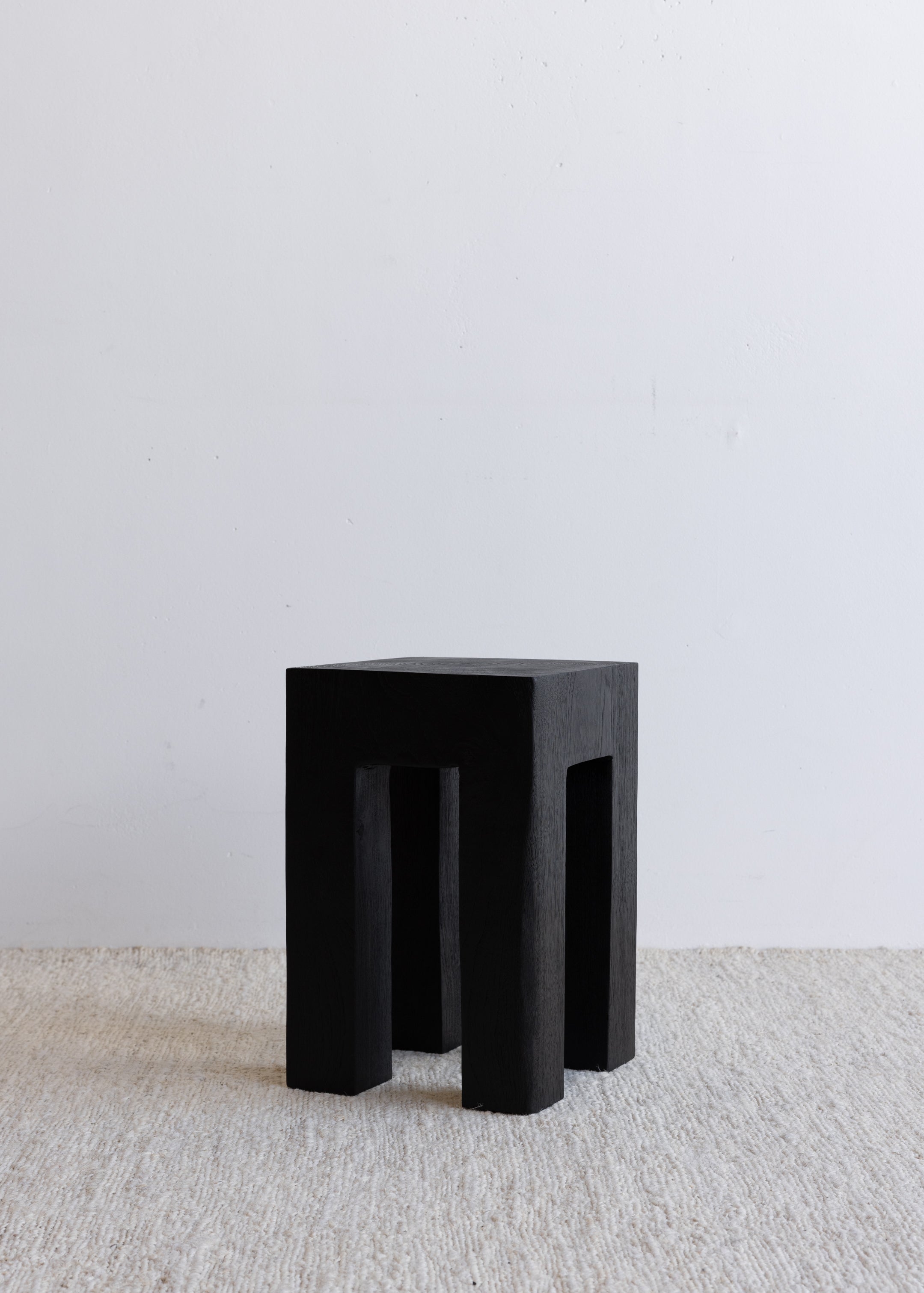 Koa Stool / Black
