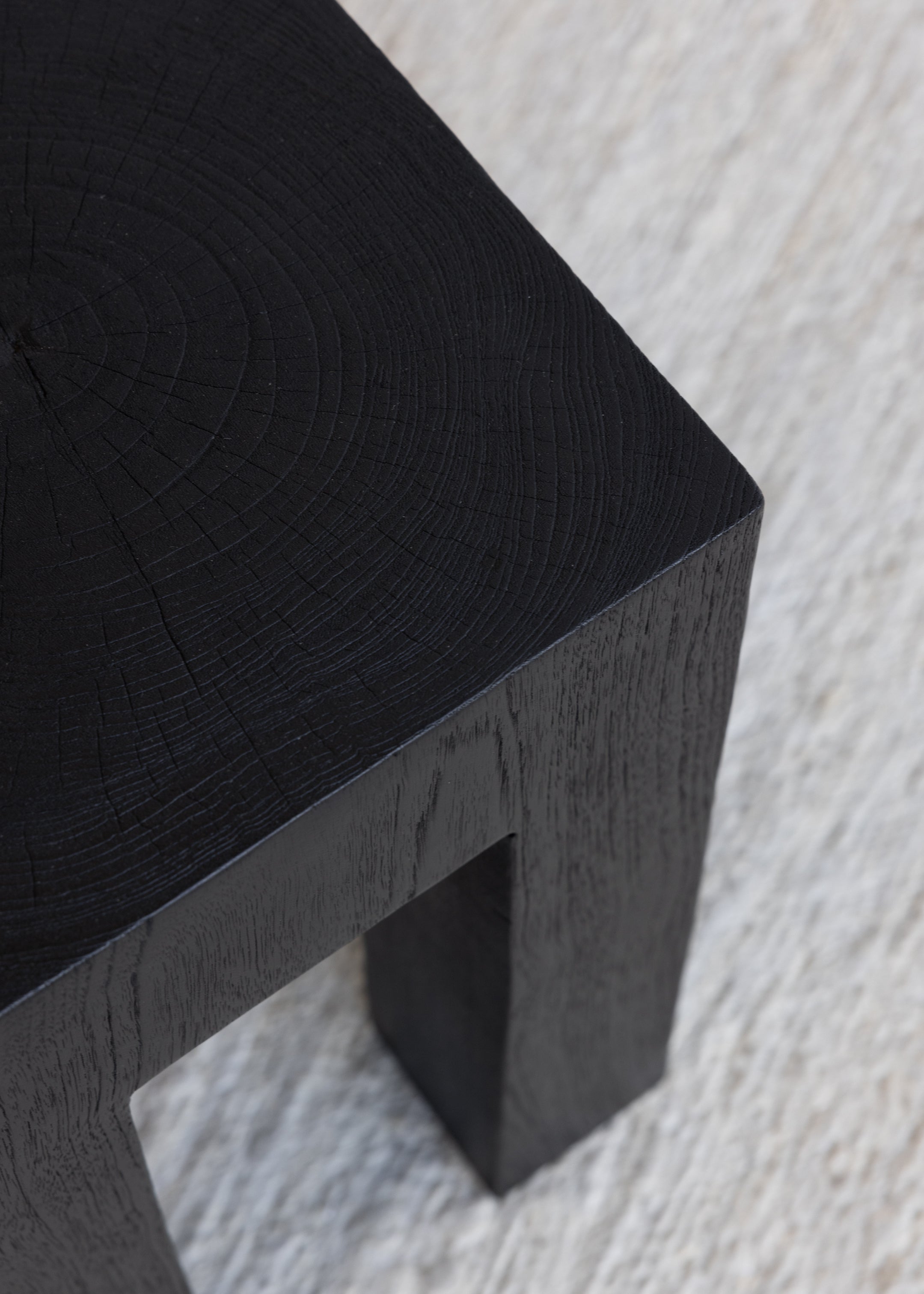 Koa Stool / Black