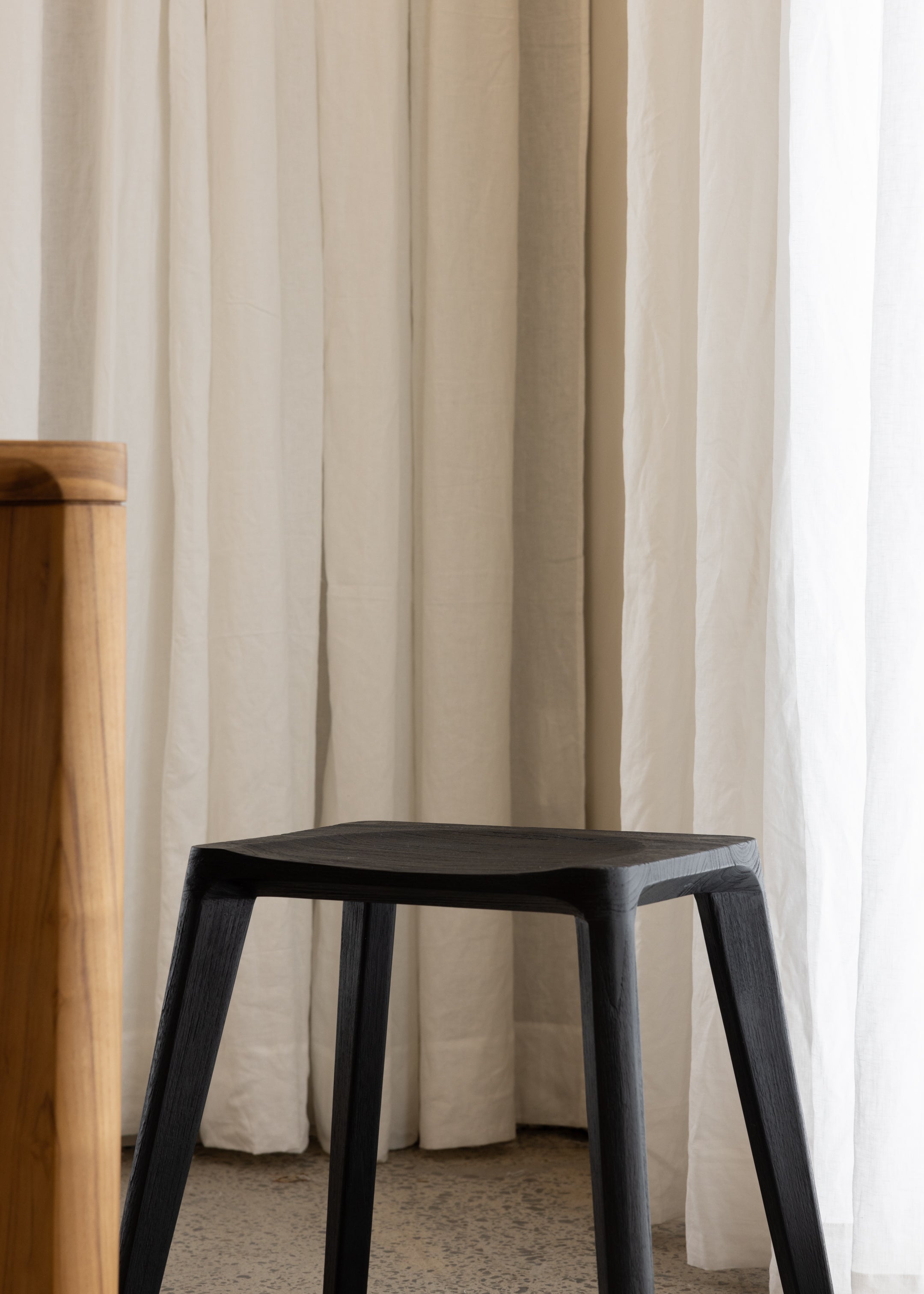 Glide Low Stool / Black