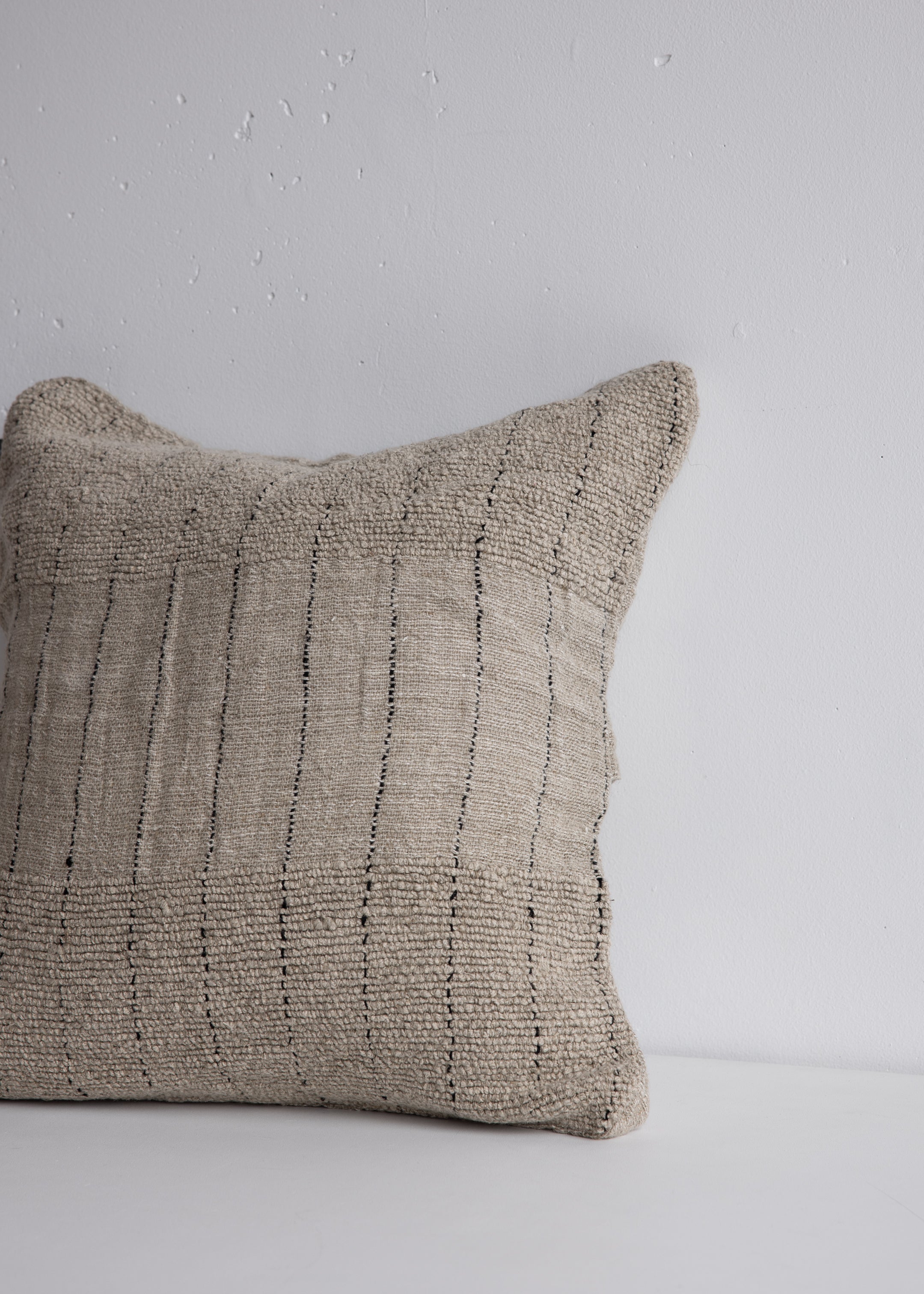 Mayla Linen Cushion Cover / 50 x 50