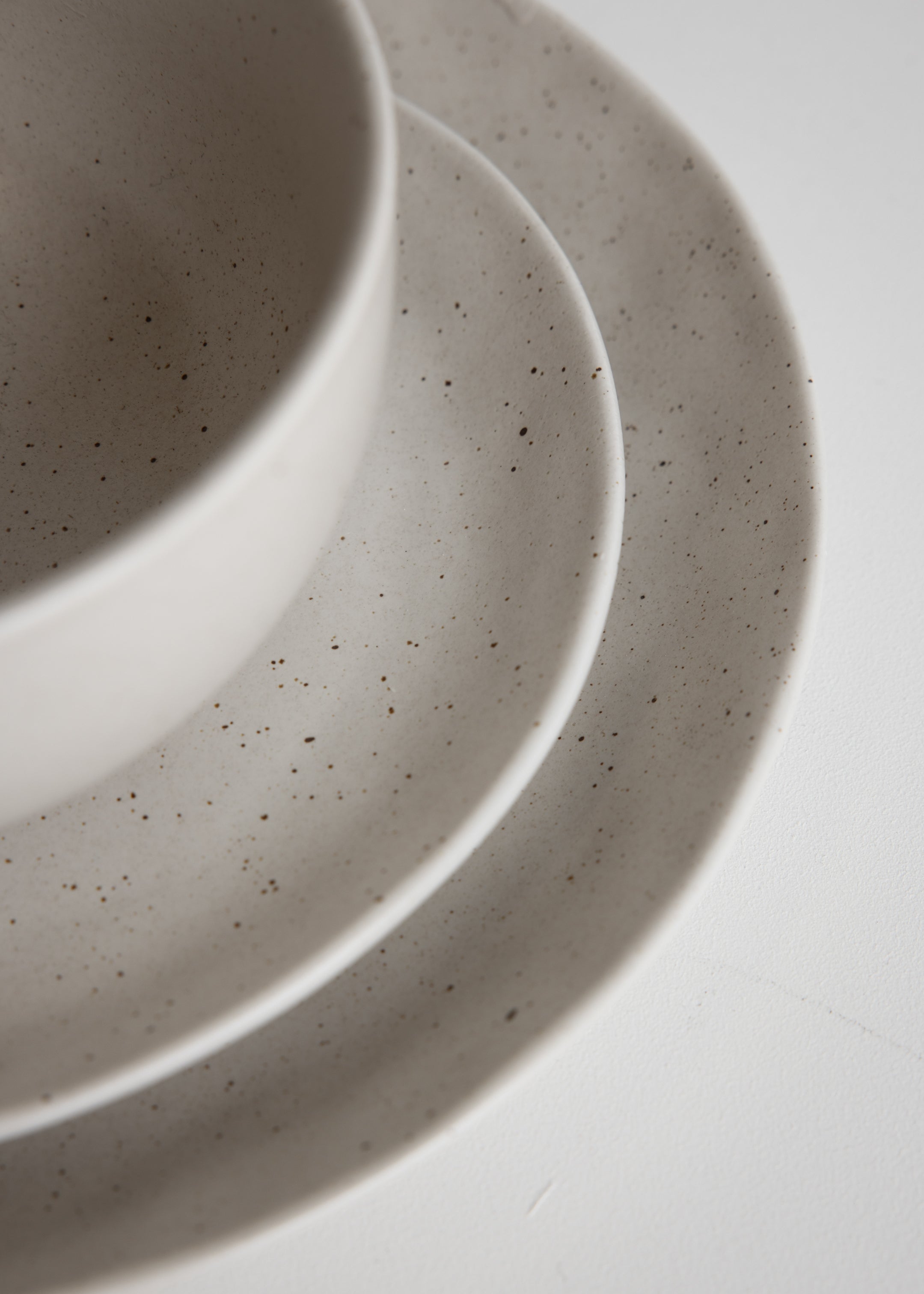Earth Side Plates / Natural