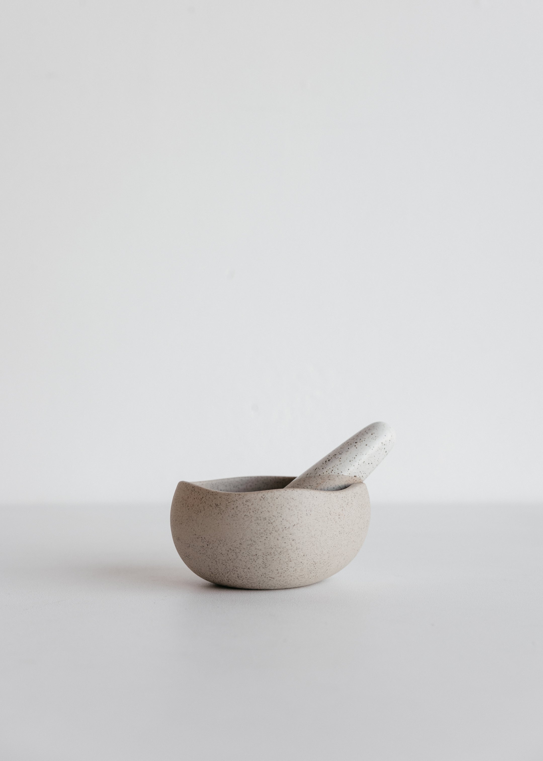 Garden To Table Mortar & Pestle / White