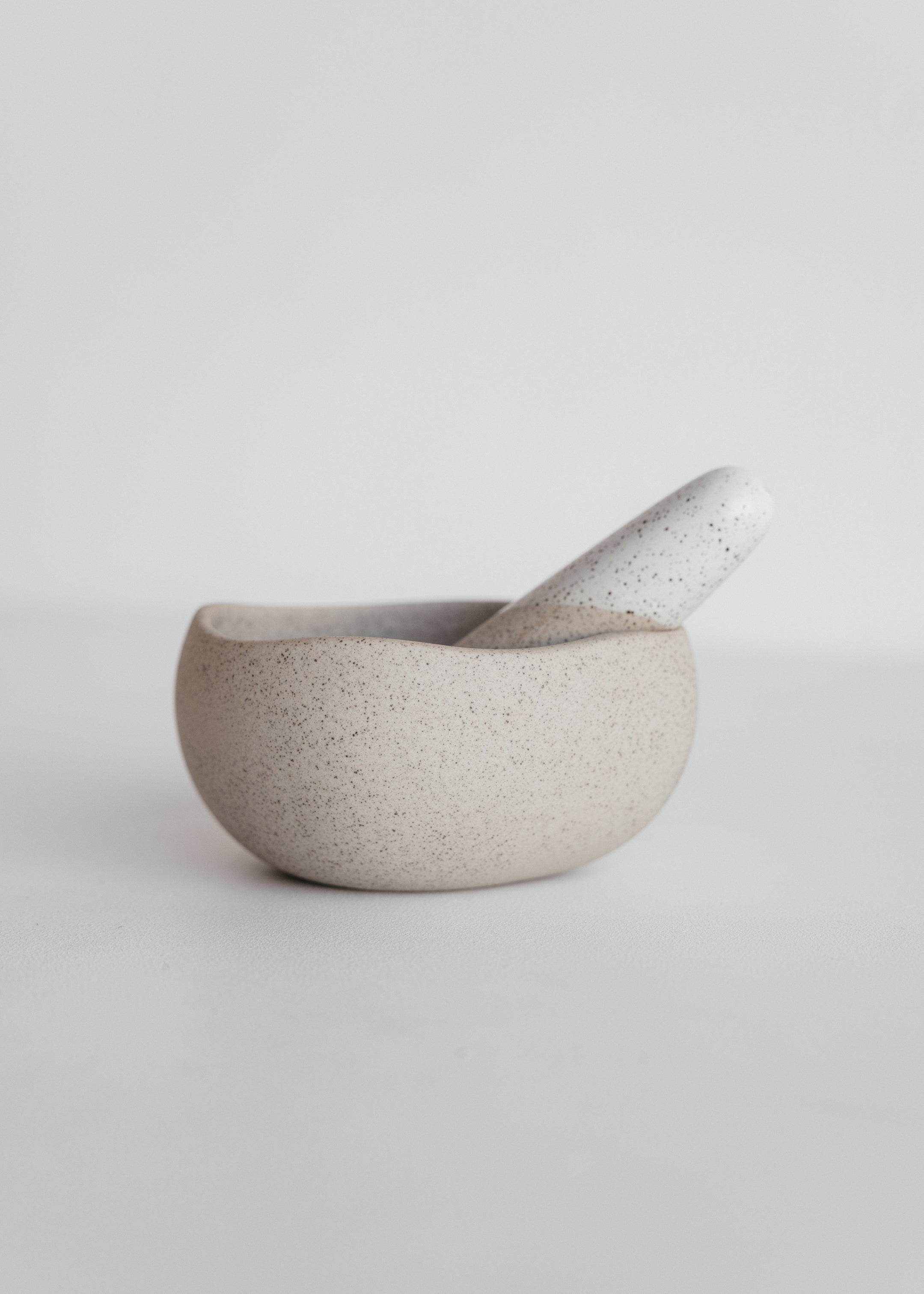 Garden To Table Mortar & Pestle / White