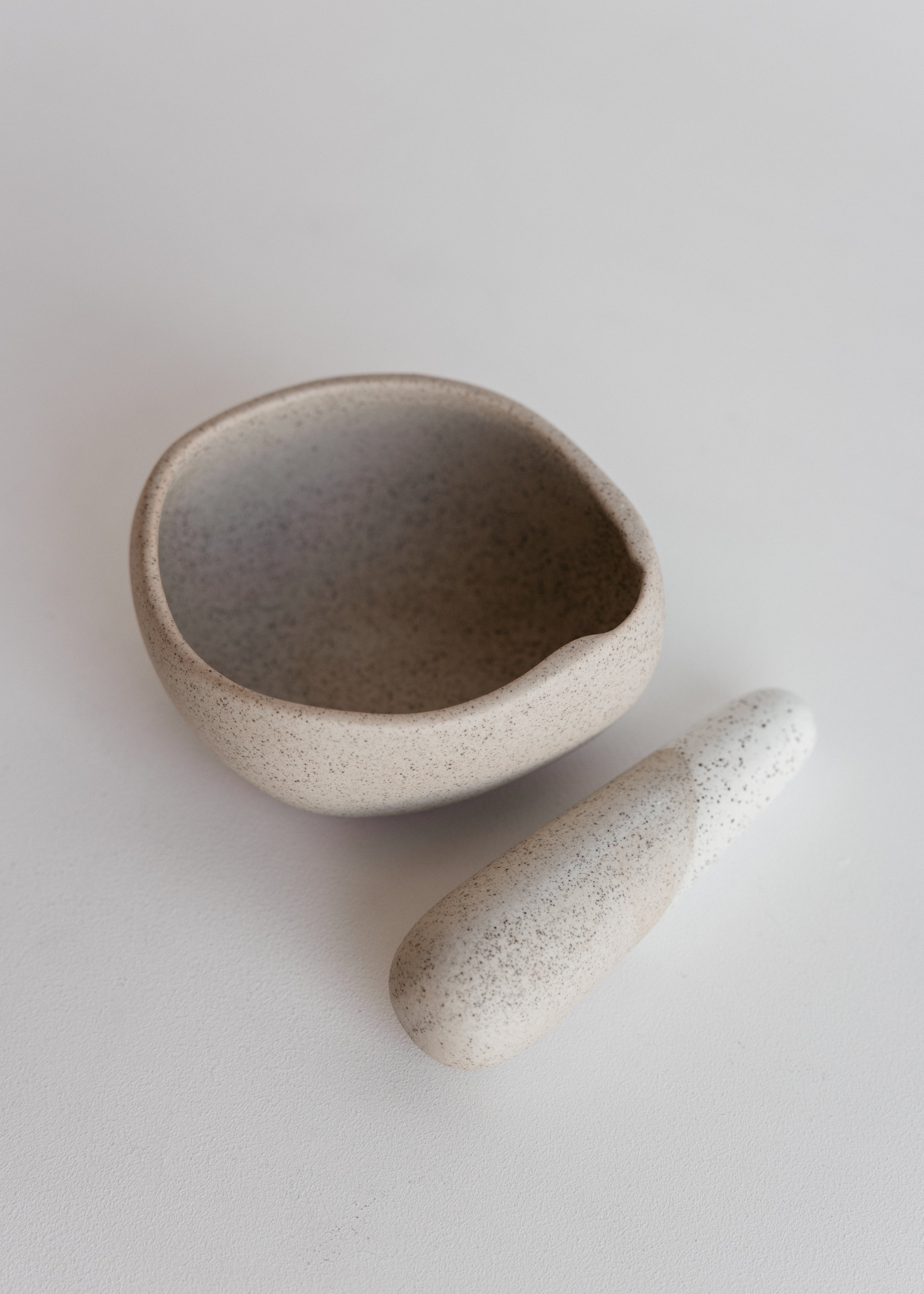 Garden To Table Mortar & Pestle / White