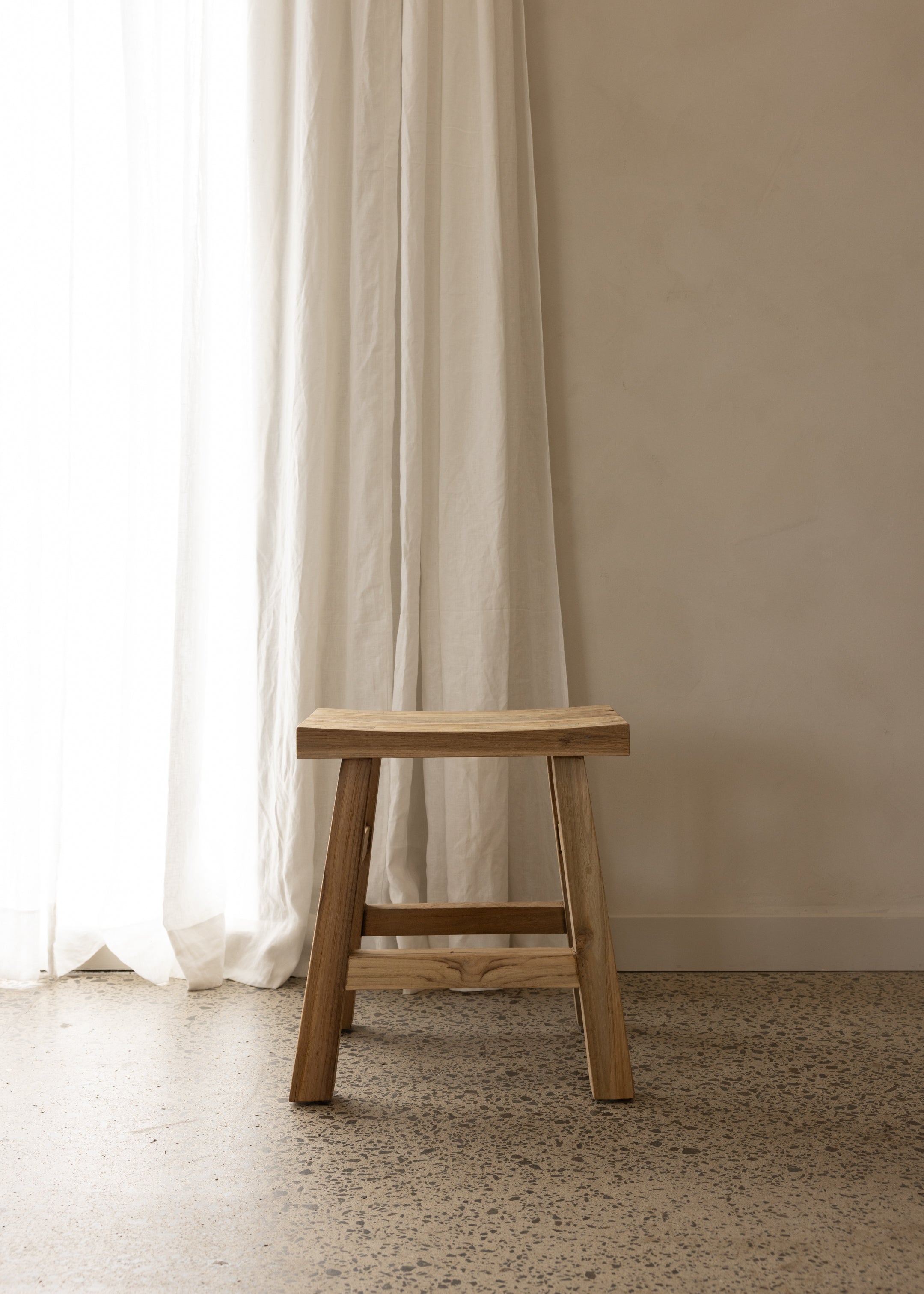 Zuri Stool / Natural