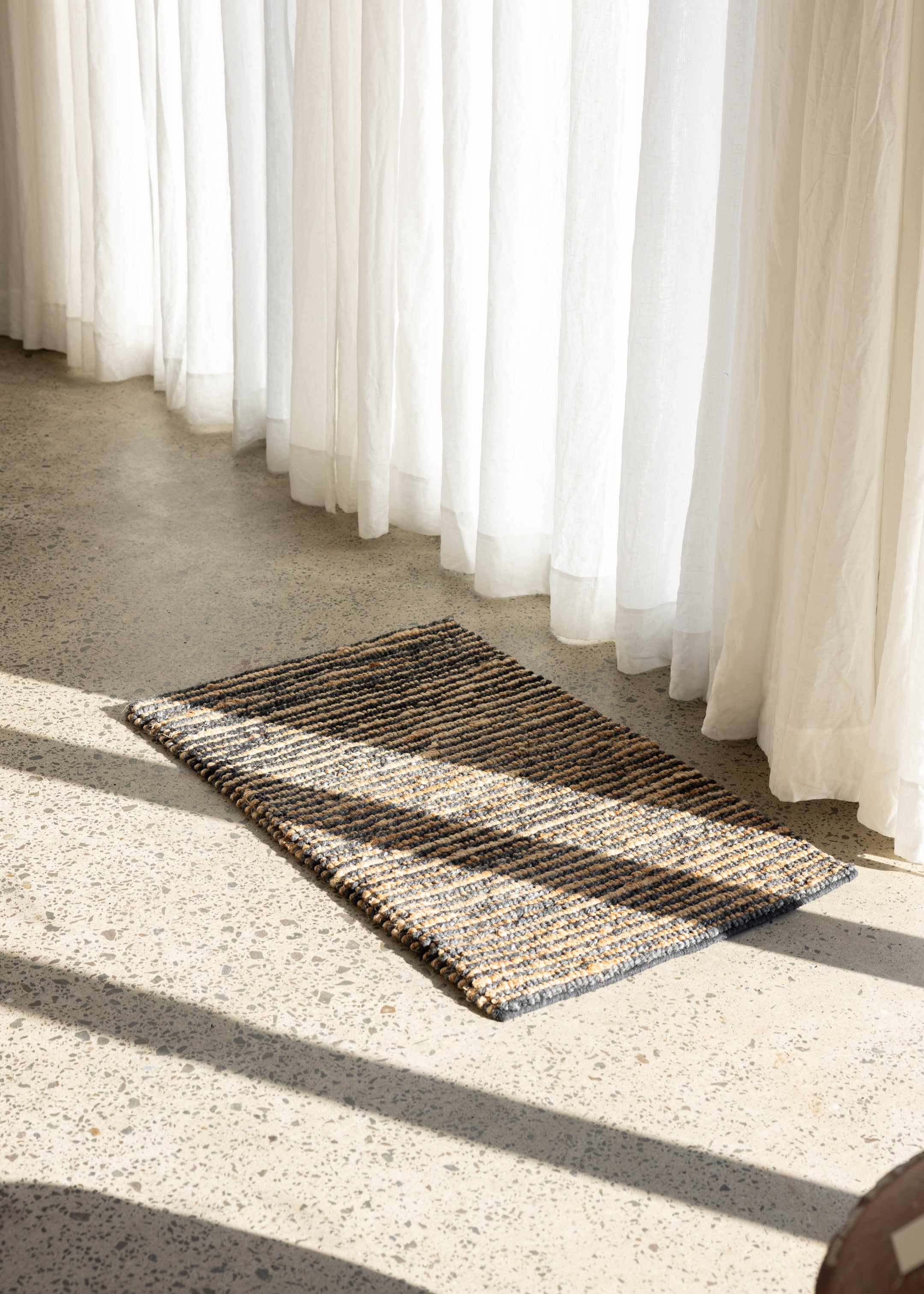 Lima Entrance Mat / Charcoal
