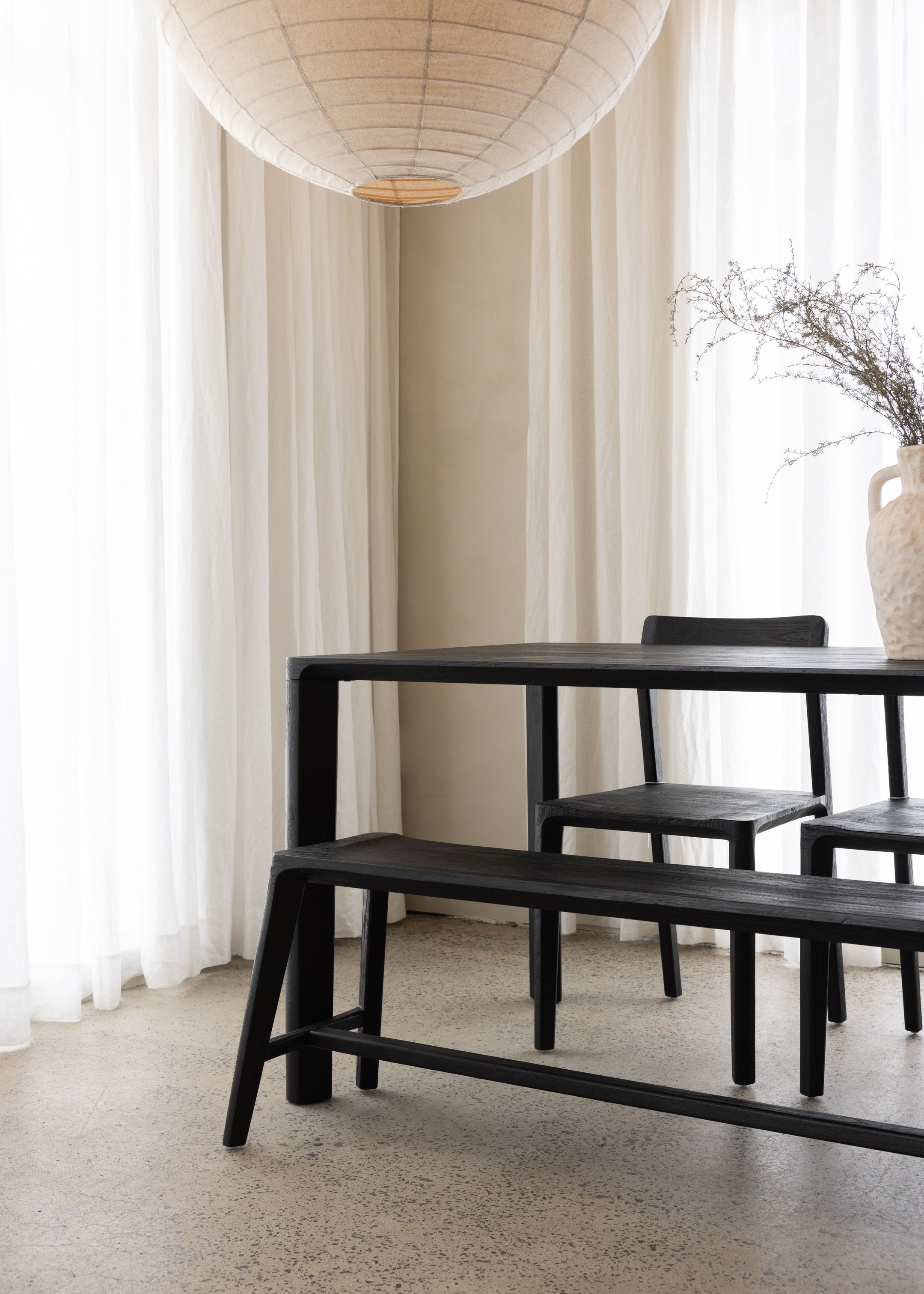 Glide Dining Table / Black