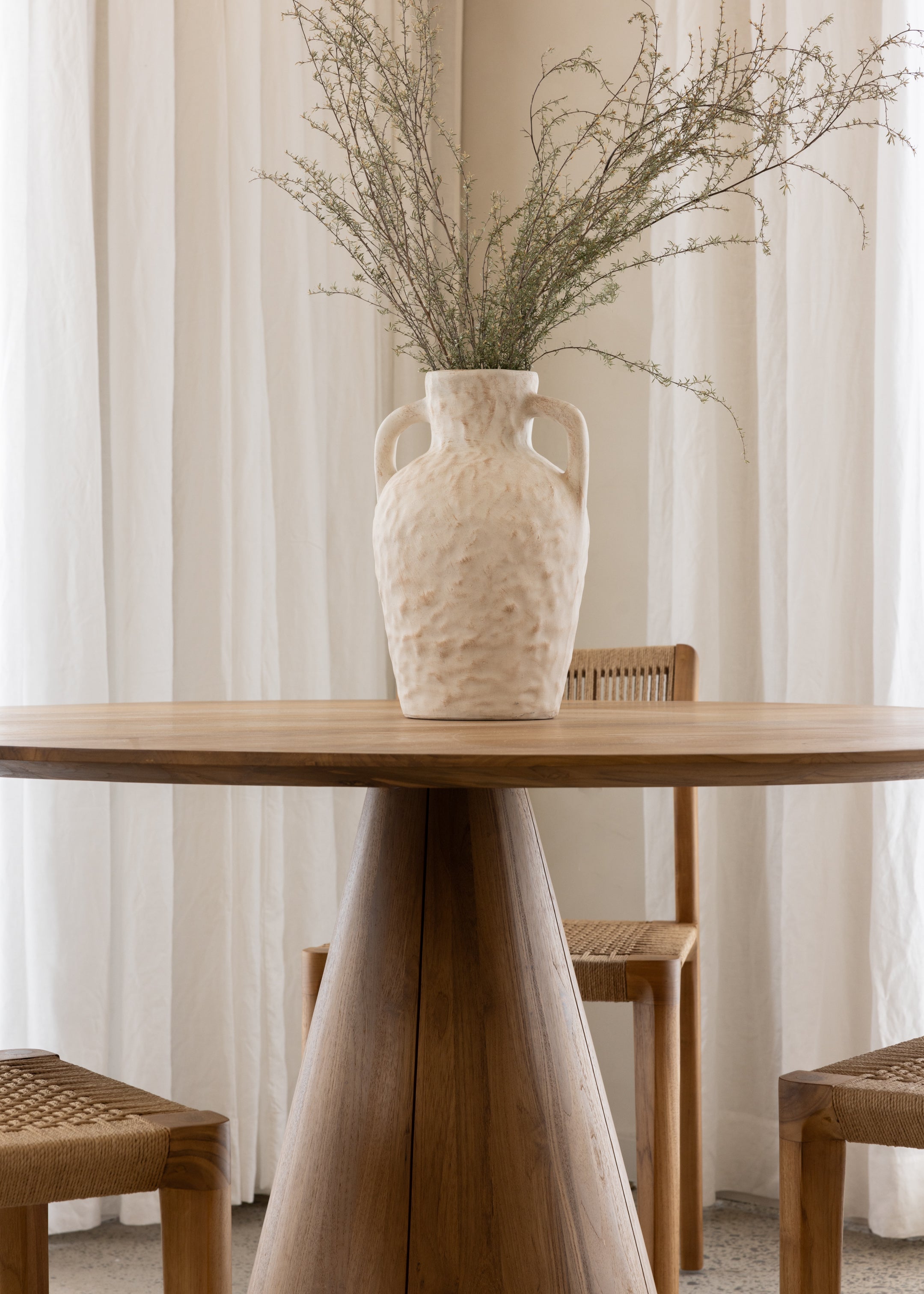 Tiram Dining Table / Natural