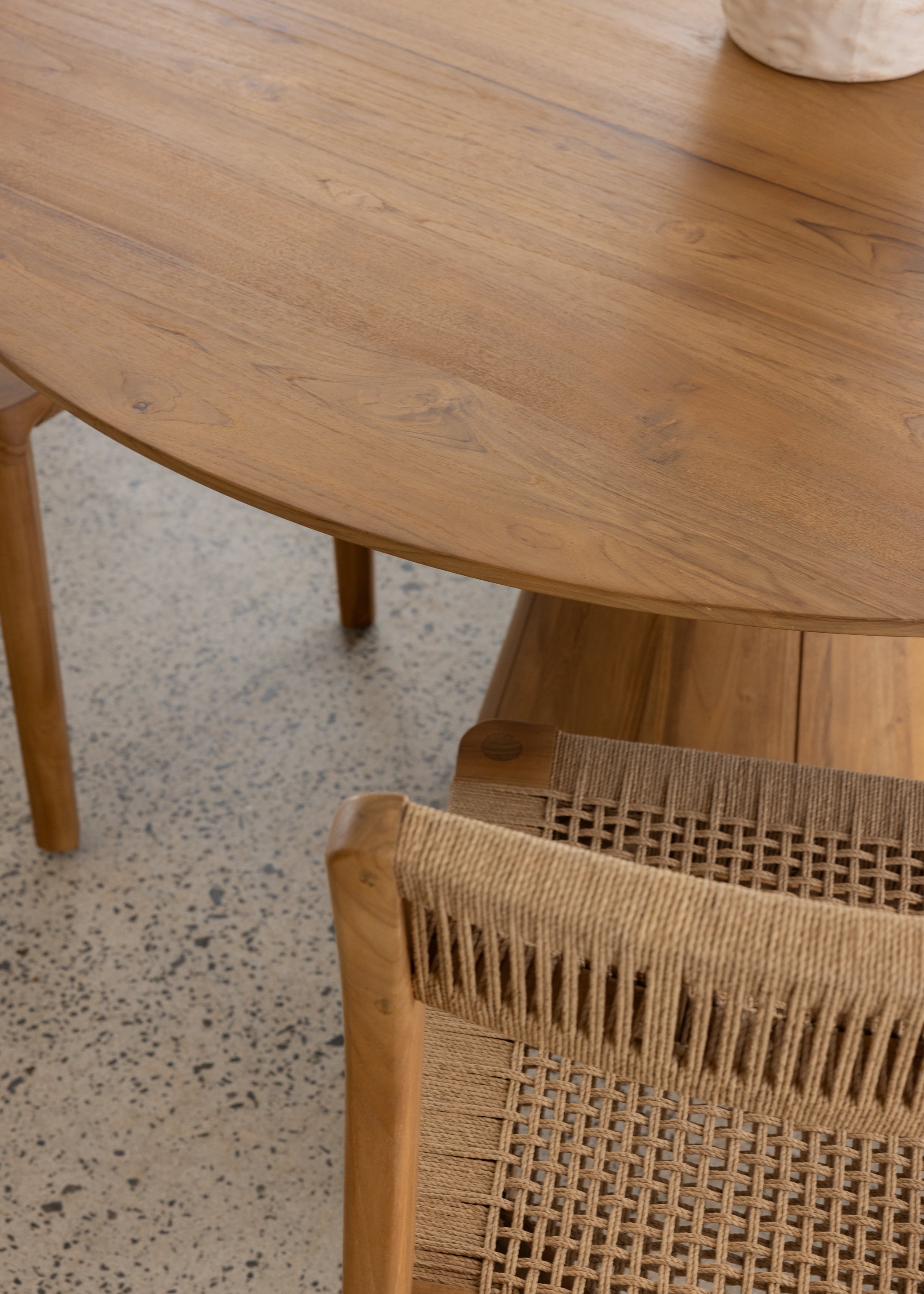 Tiram Dining Table / Natural