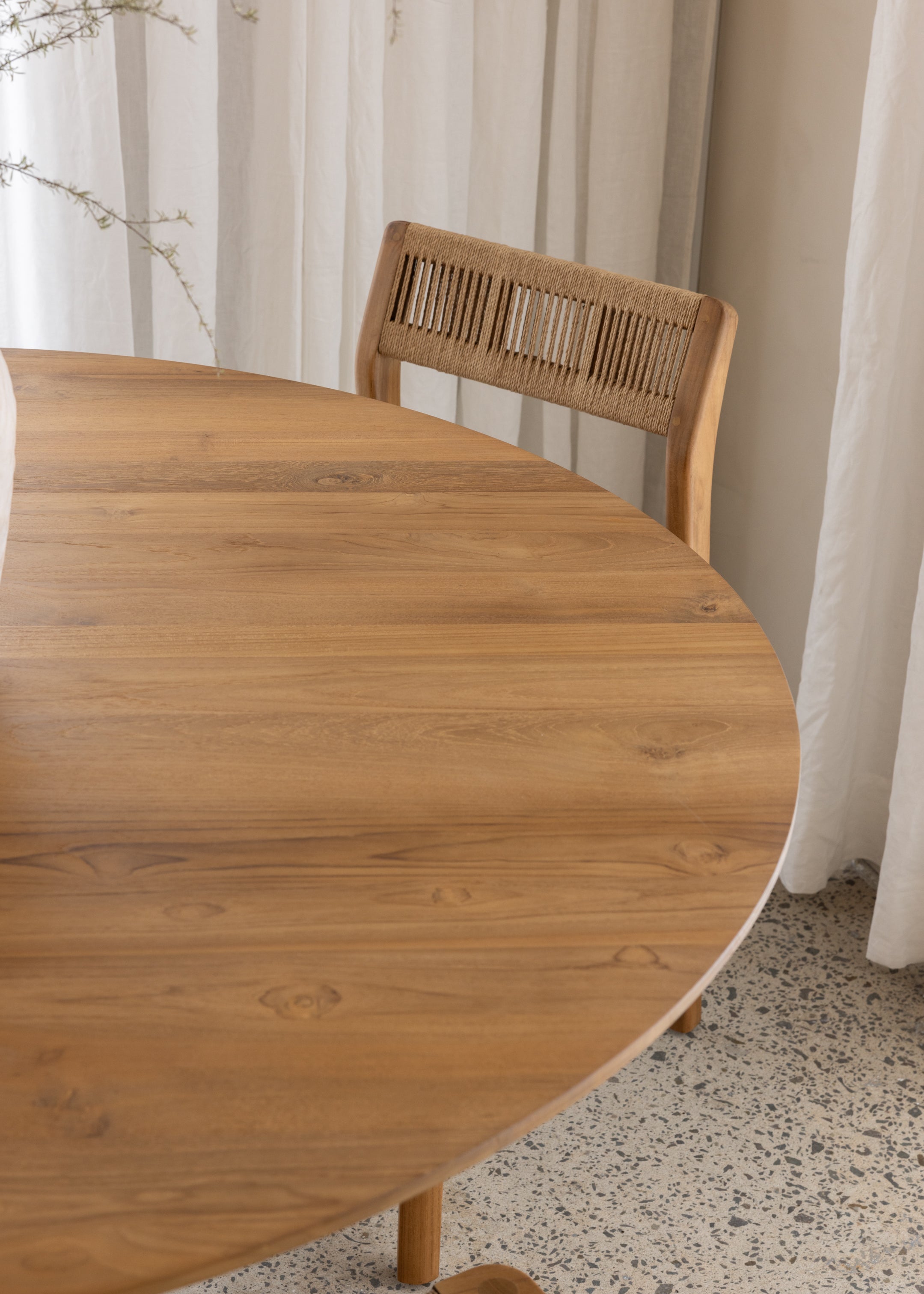Tiram Dining Table / Natural