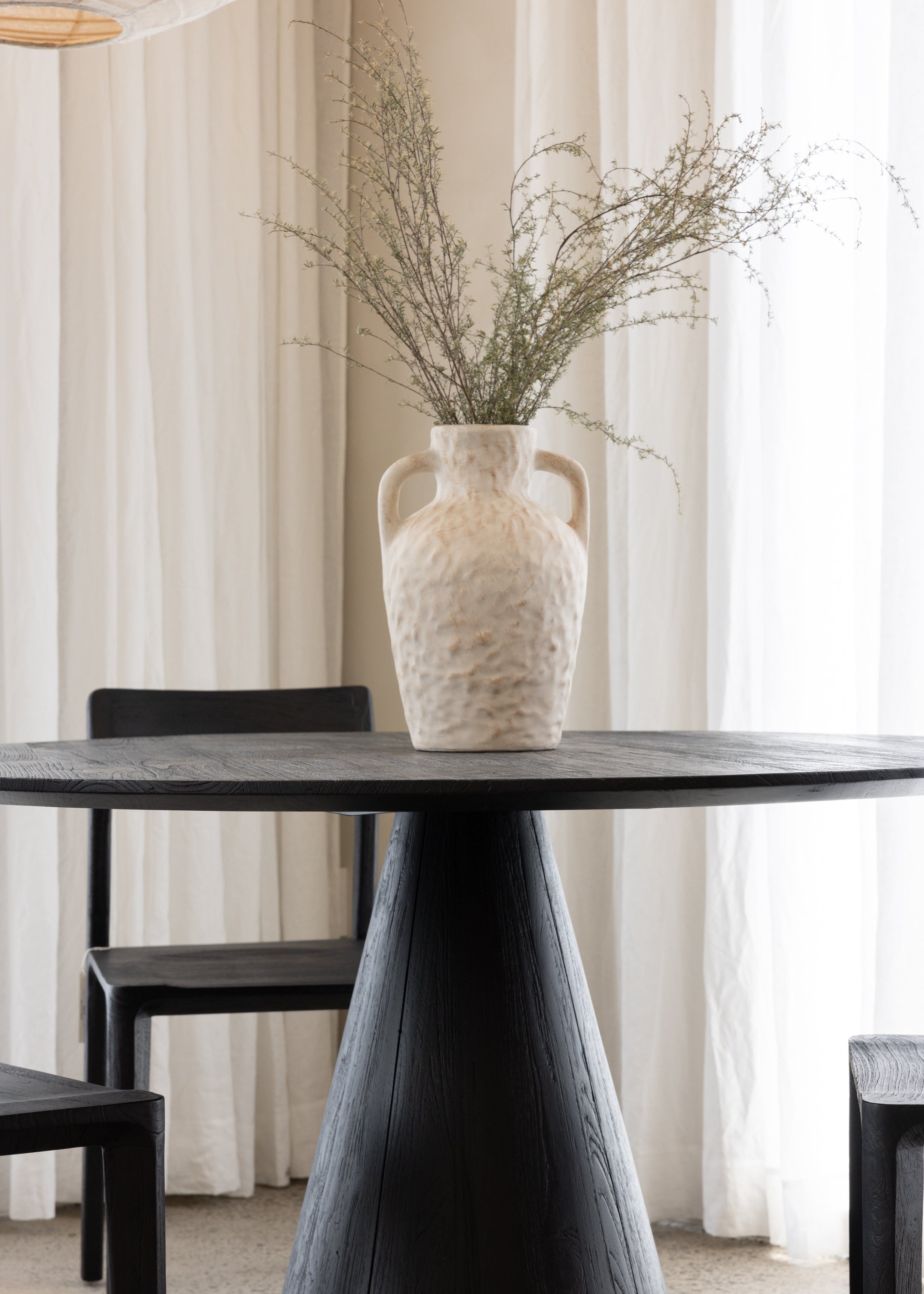 Tiram Dining Table / Black