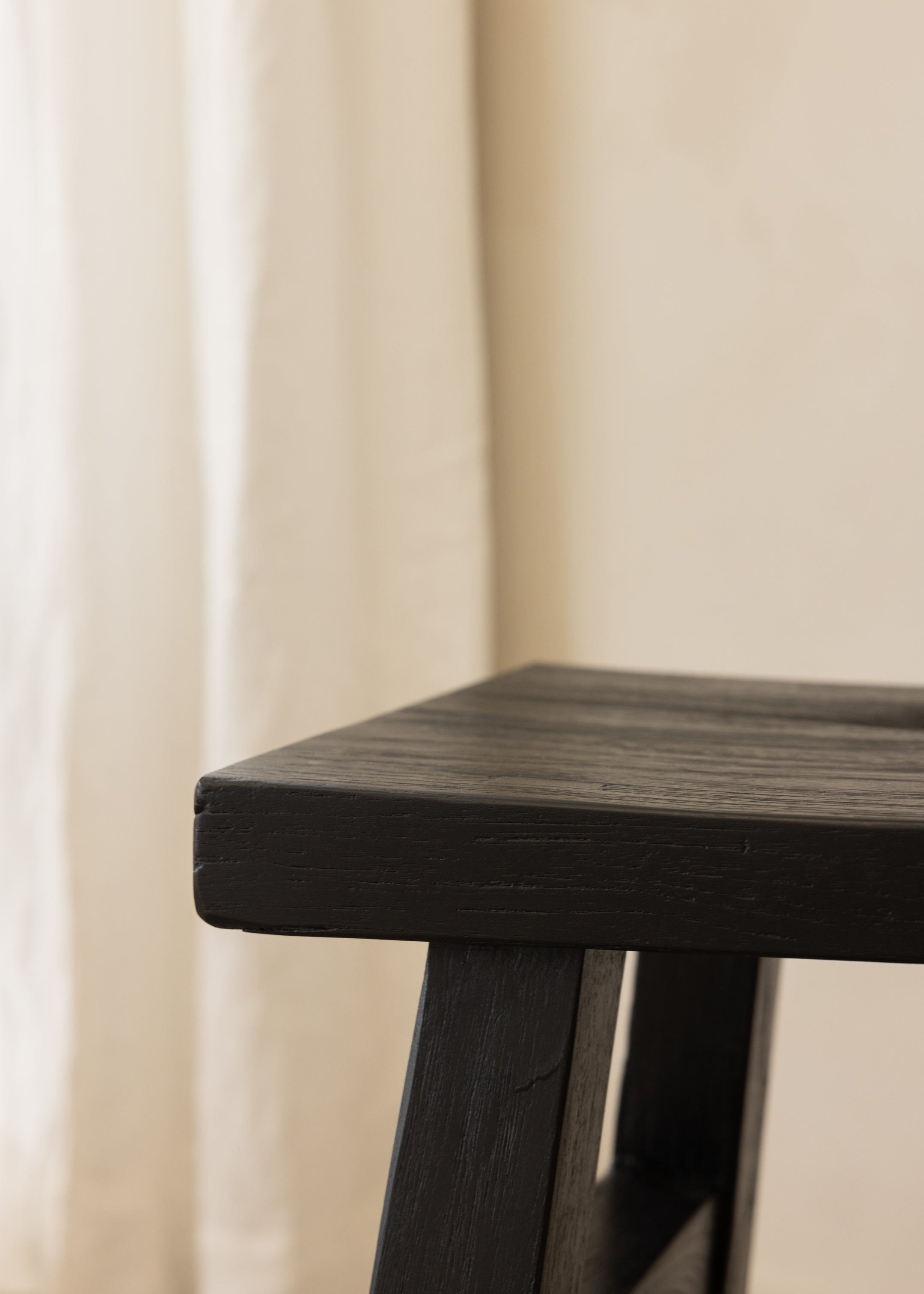Zuri Stool / Black