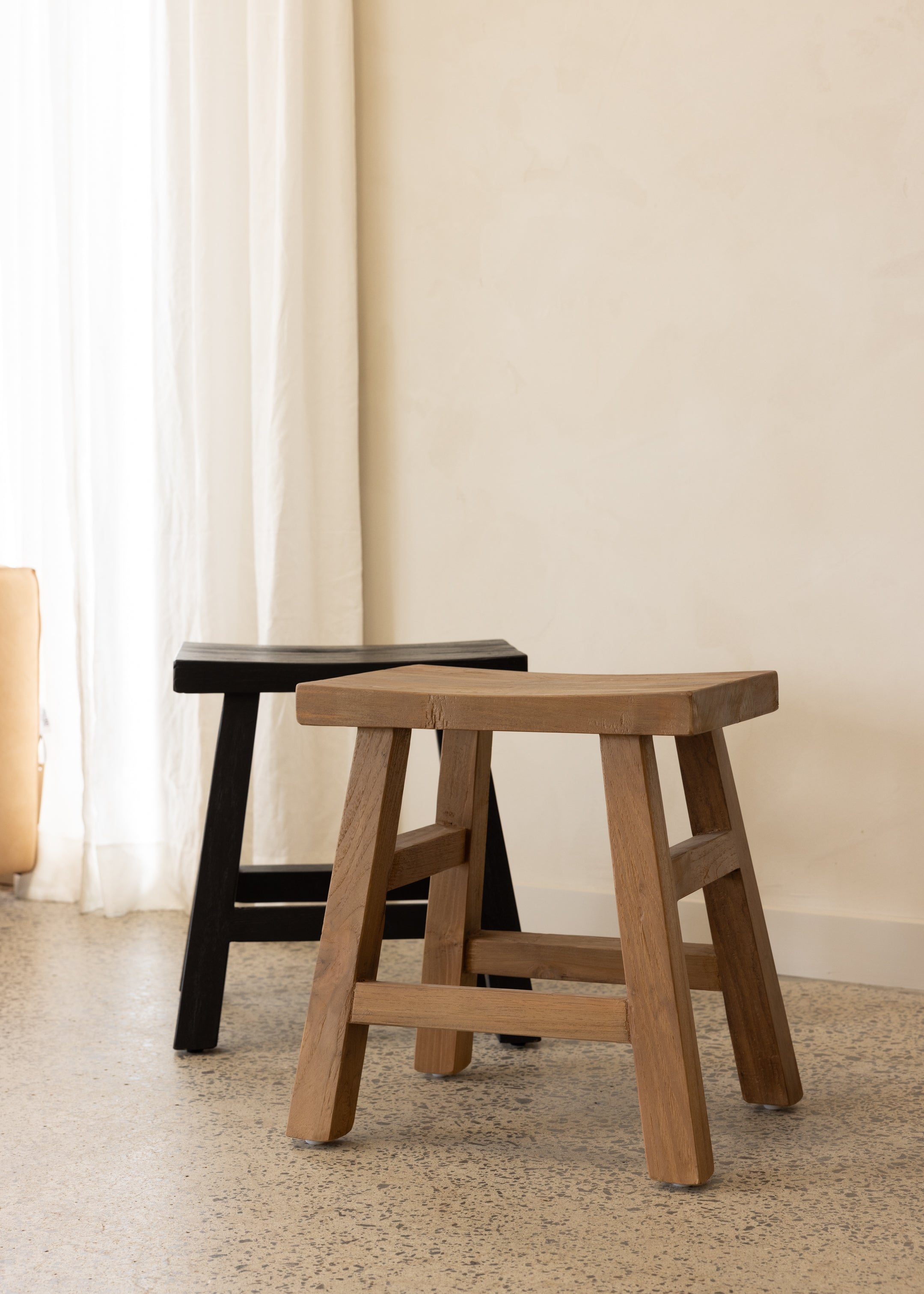 Zuri Stool / Black