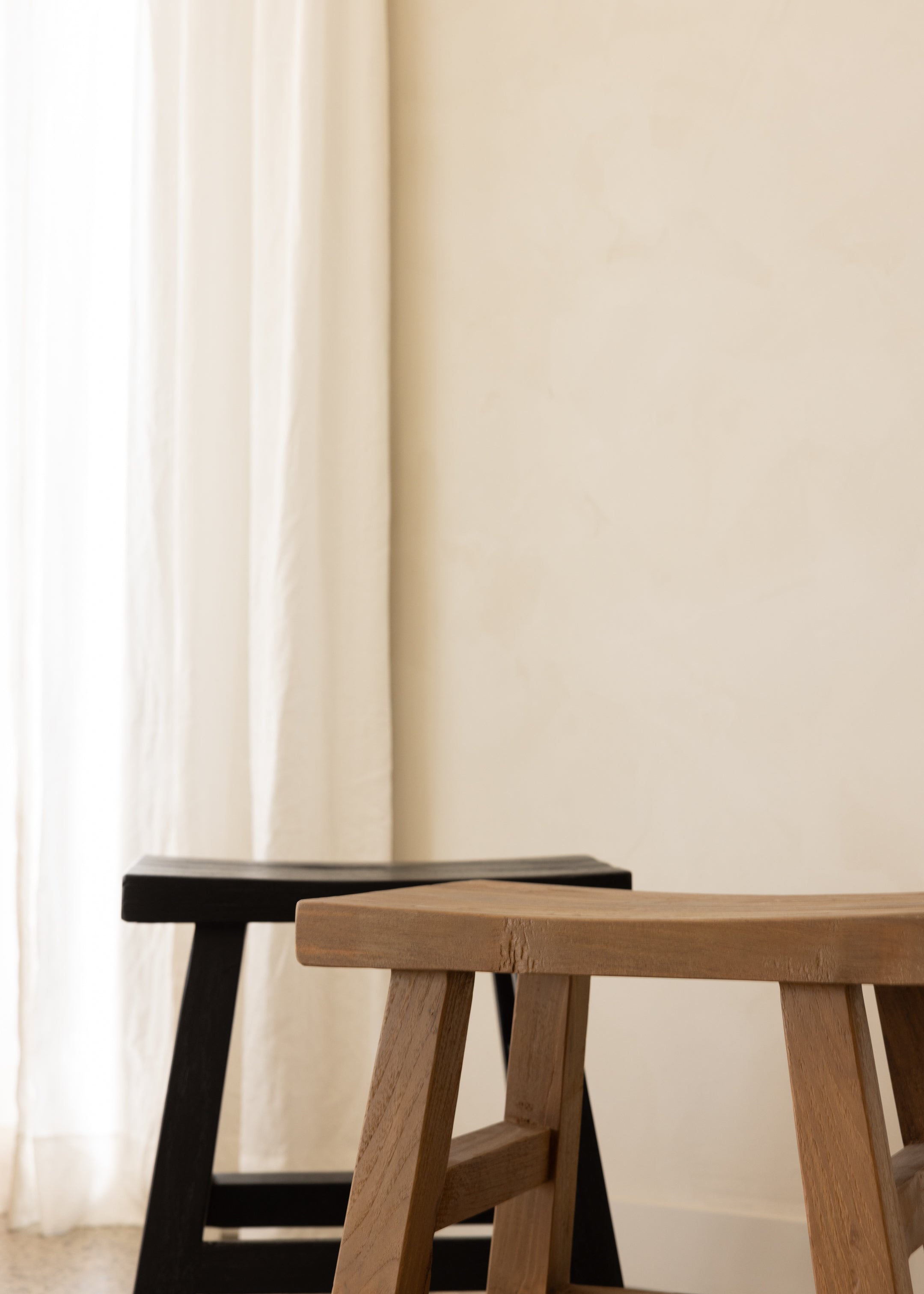Zuri Stool / Black