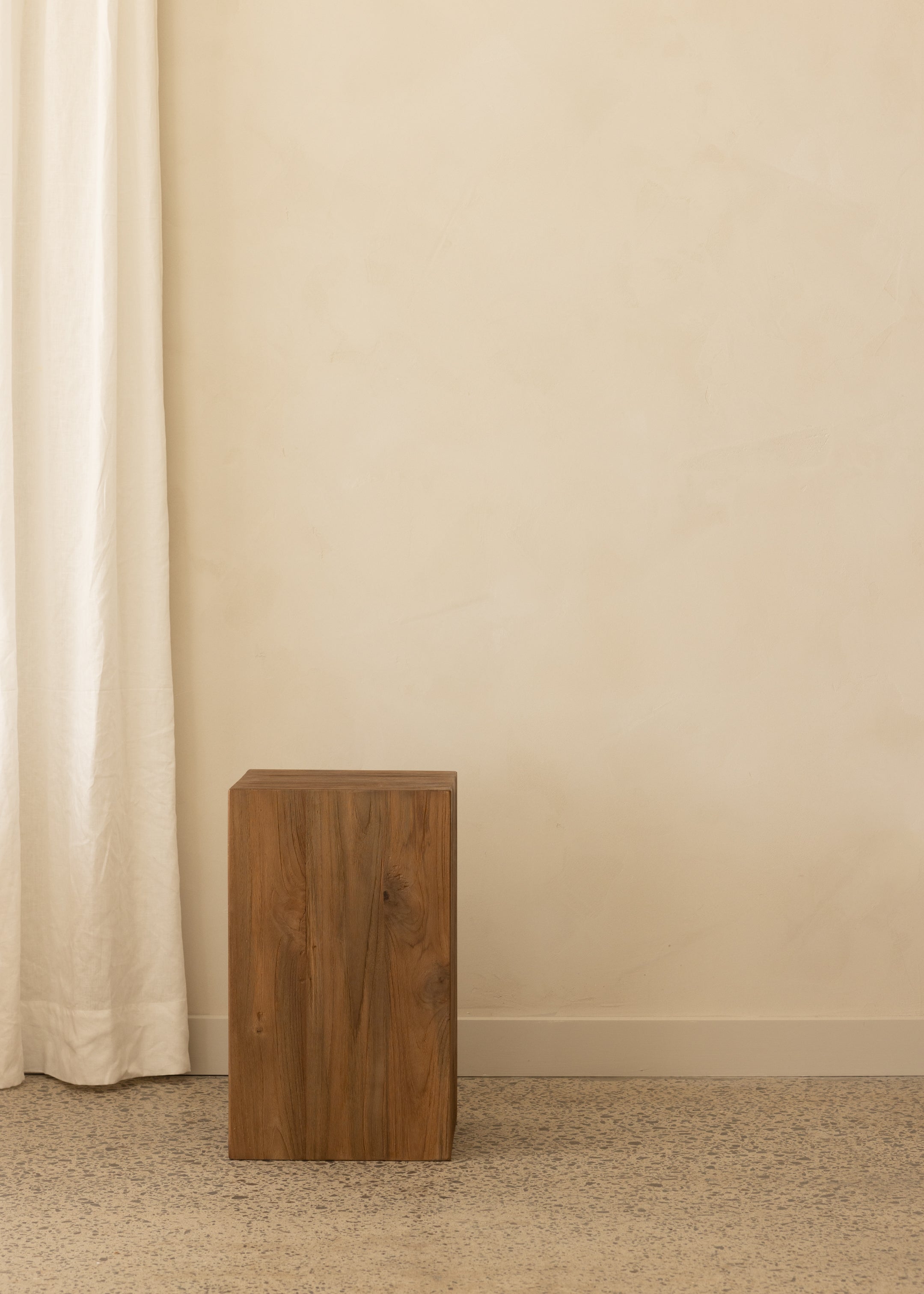 Sierra Plinth / Dark Teak