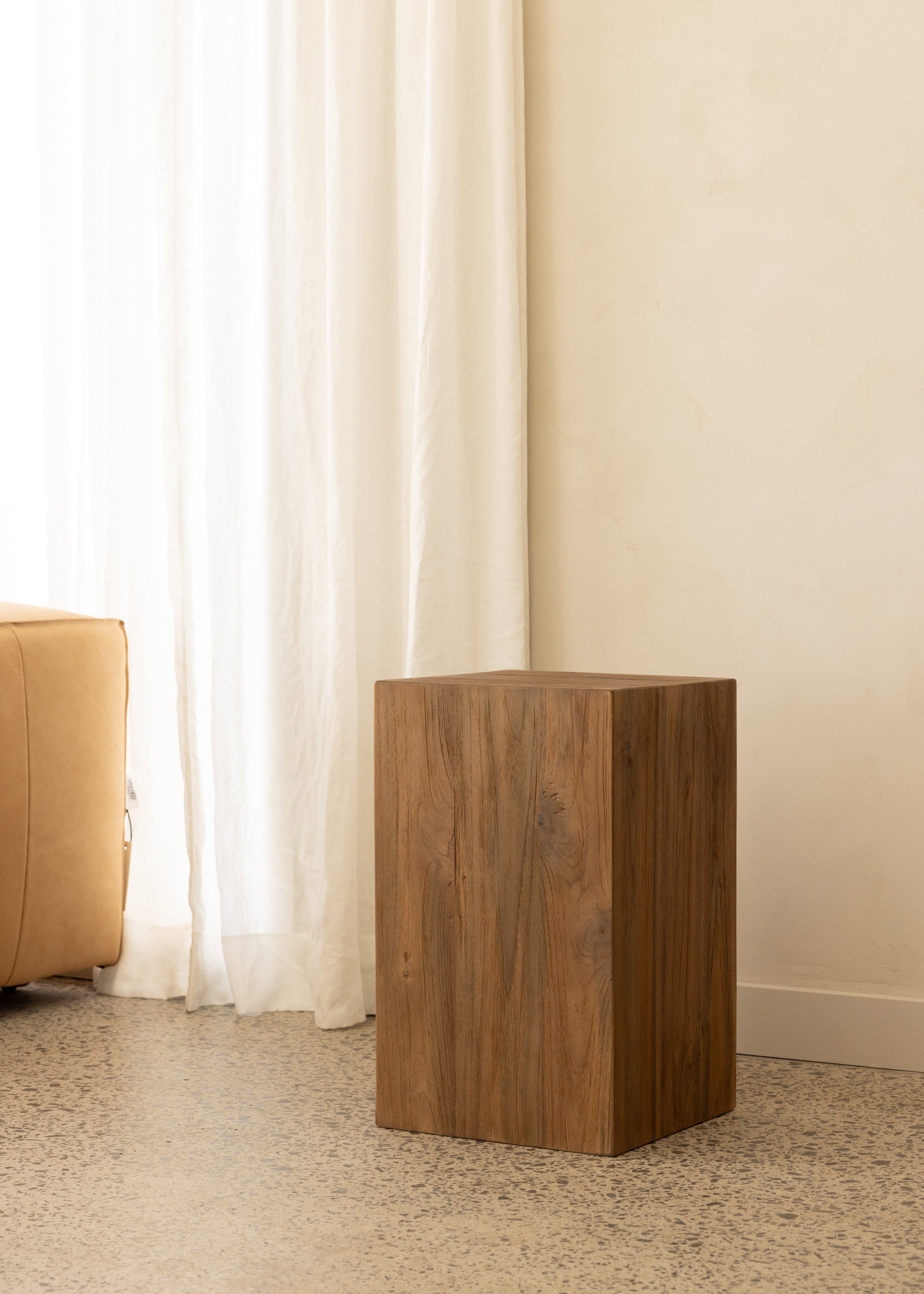 Sierra Plinth / Dark Teak
