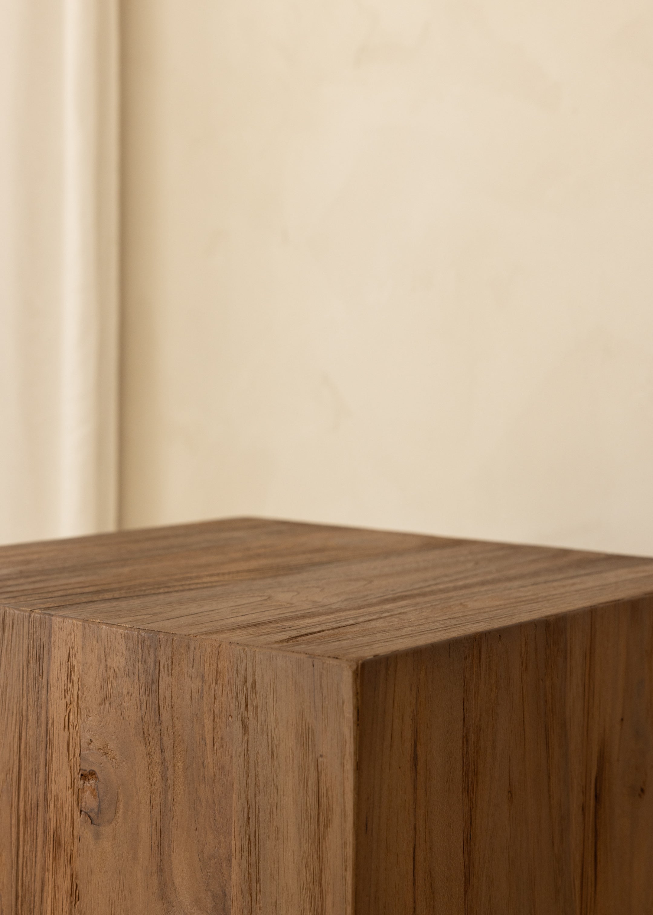 Sierra Plinth / Dark Teak