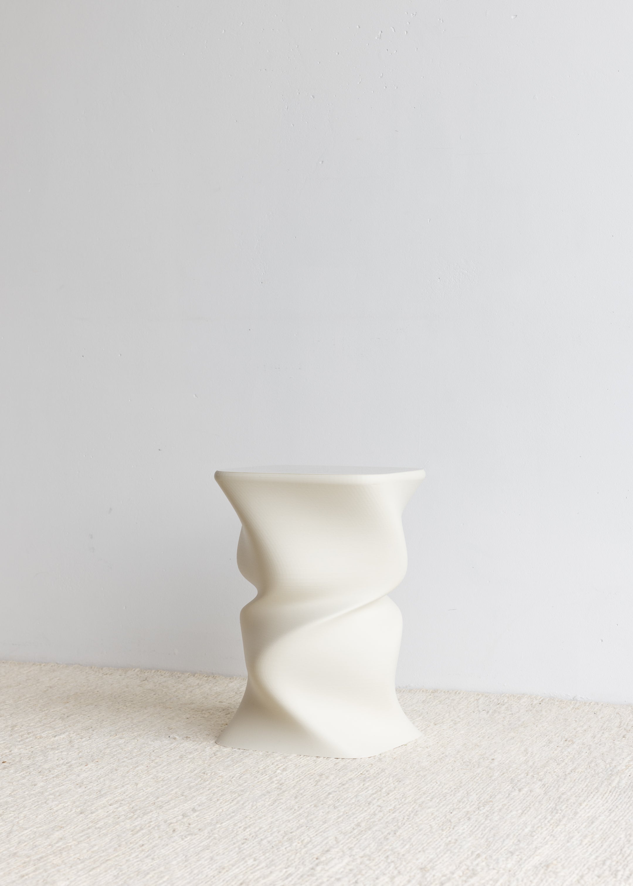 Twist Side Table / Eggshell