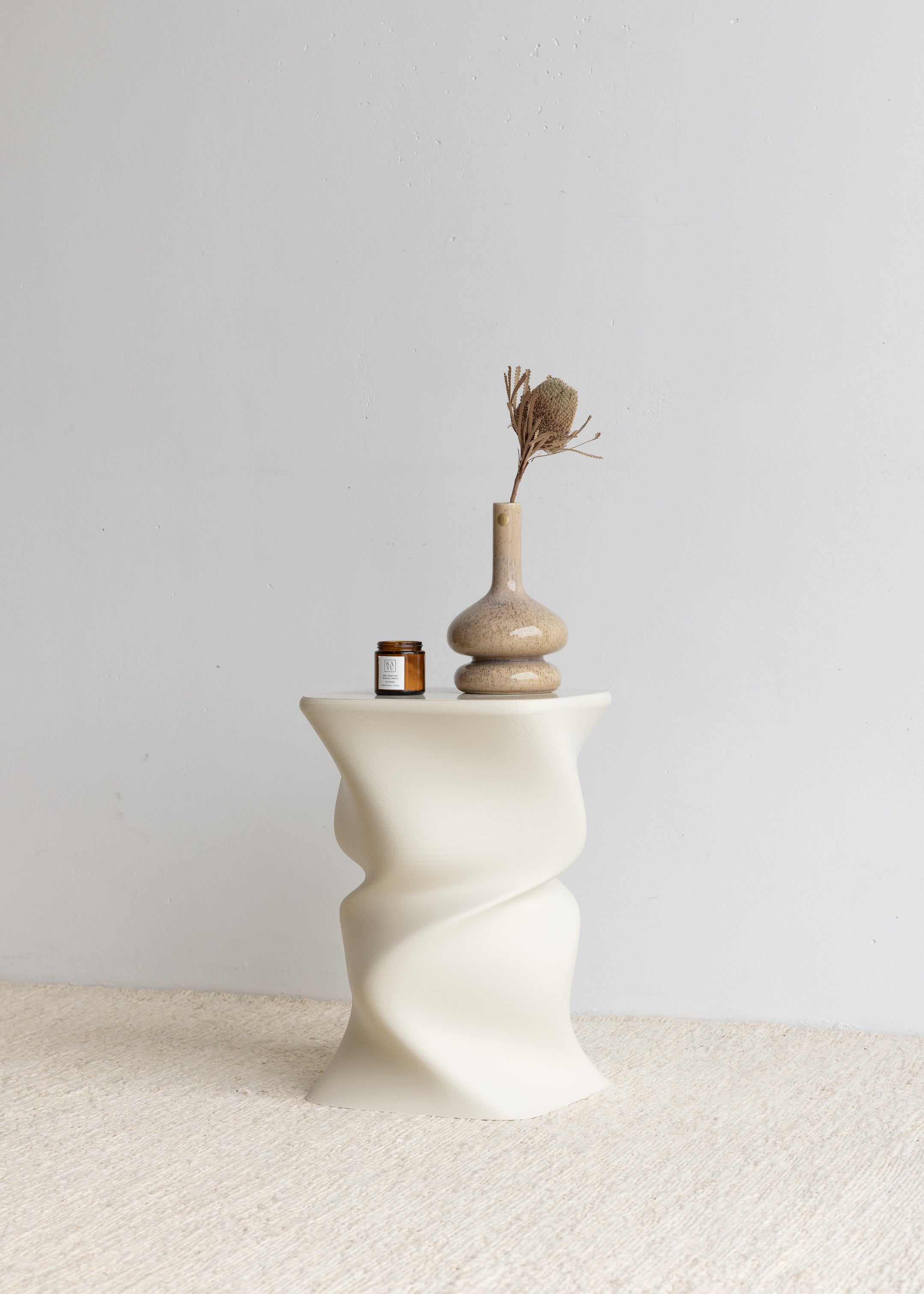 Twist Side Table / Eggshell
