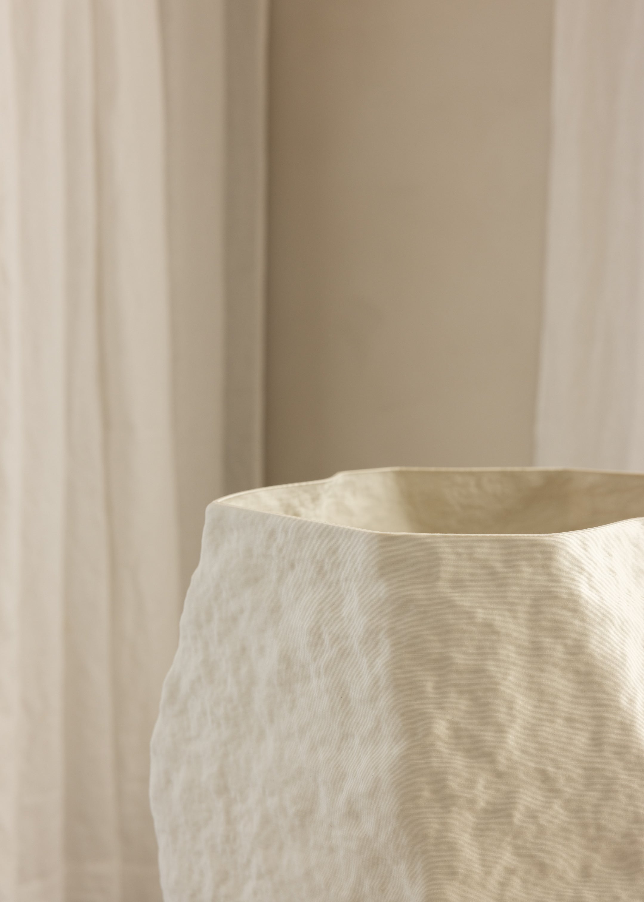 Rock Plinth / Eggshell
