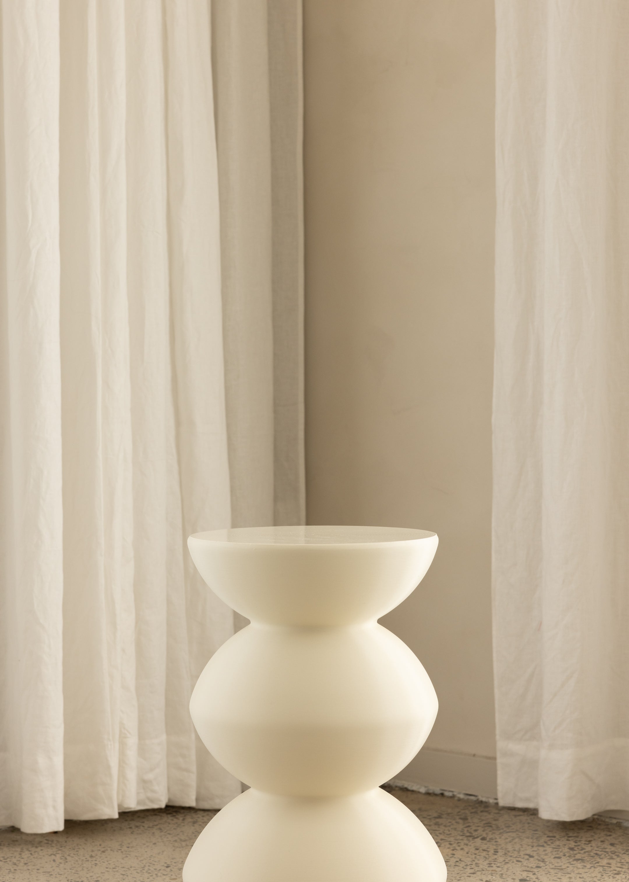 Bubble Side Table / Eggshell