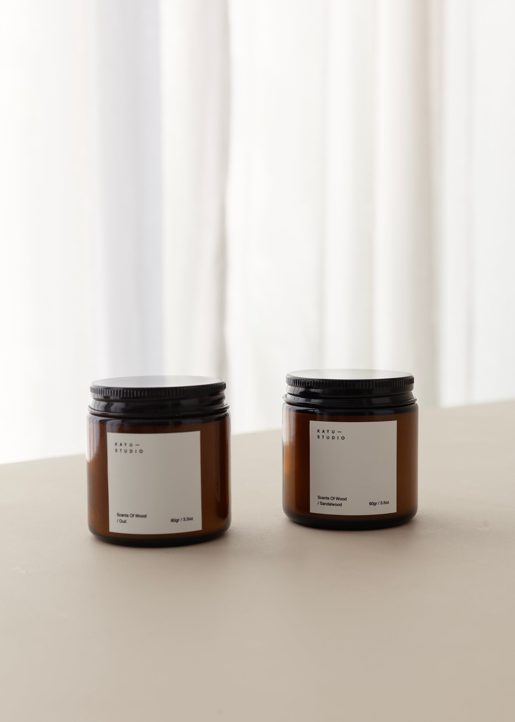 Kayu Signature Scented Candle 90g / Oud