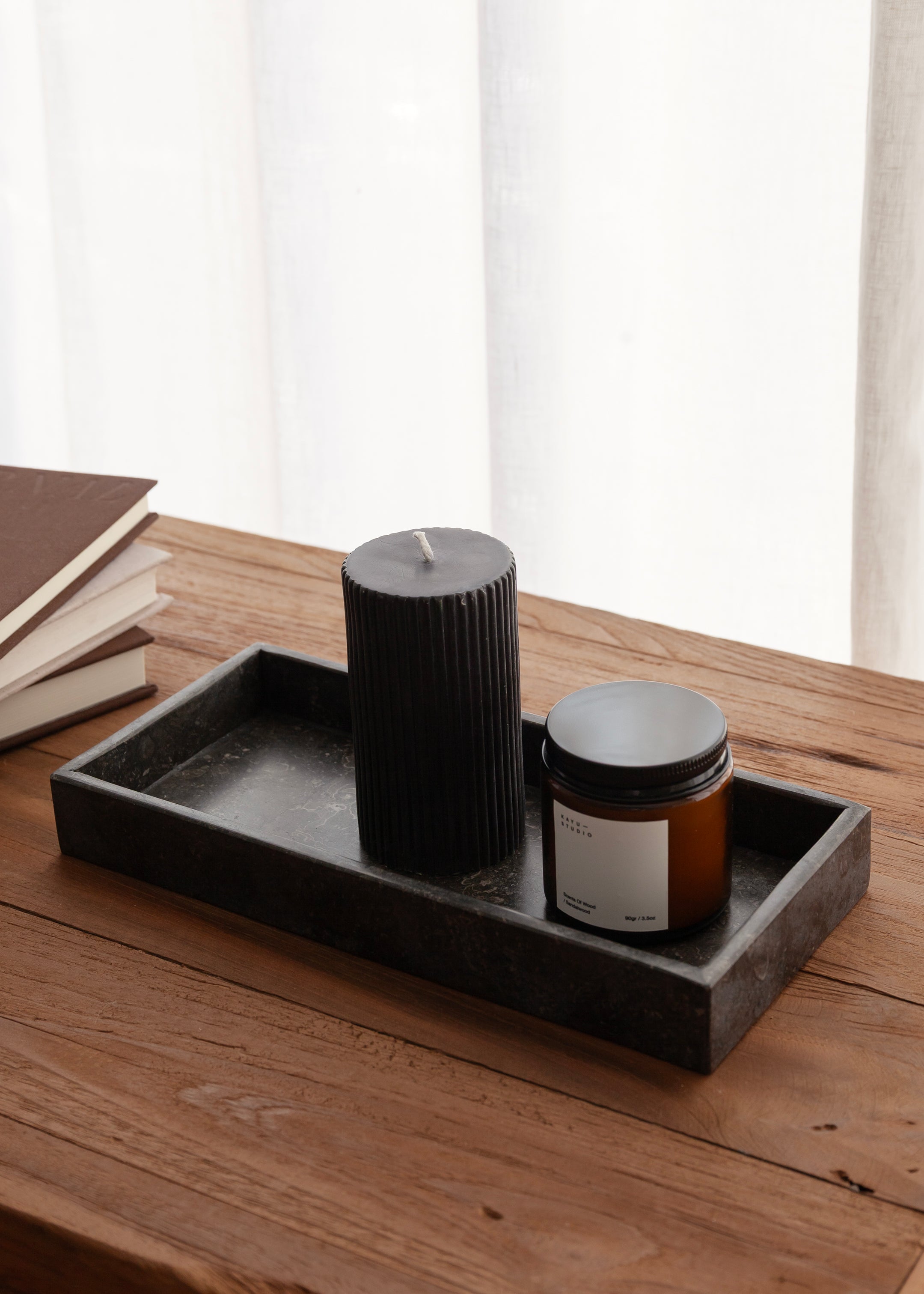 Kayu Signature Scented Candle 90g / Sandalwood
