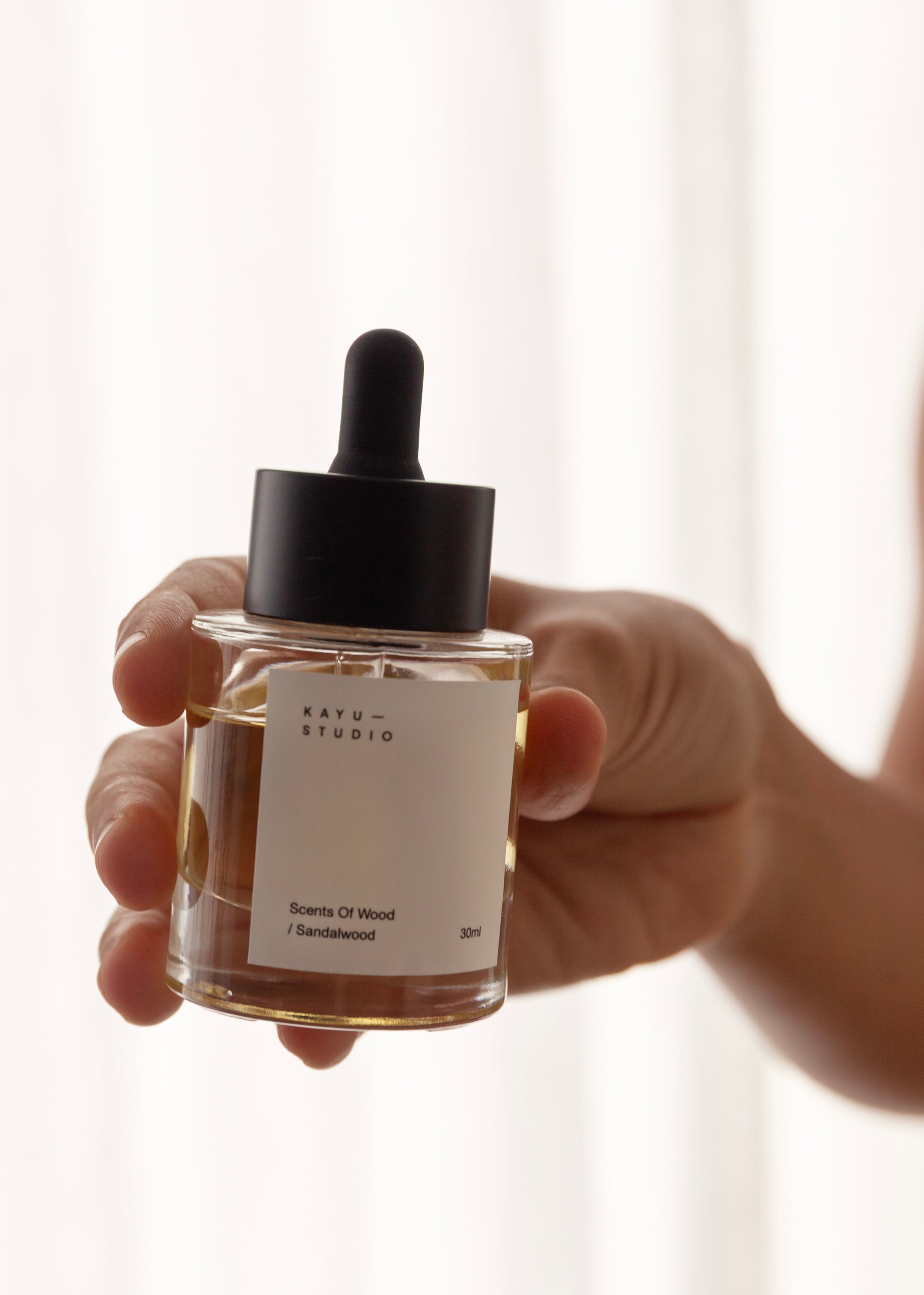 Kayu Signature Volcanic Rock Diffuser Oil / Sandalwood